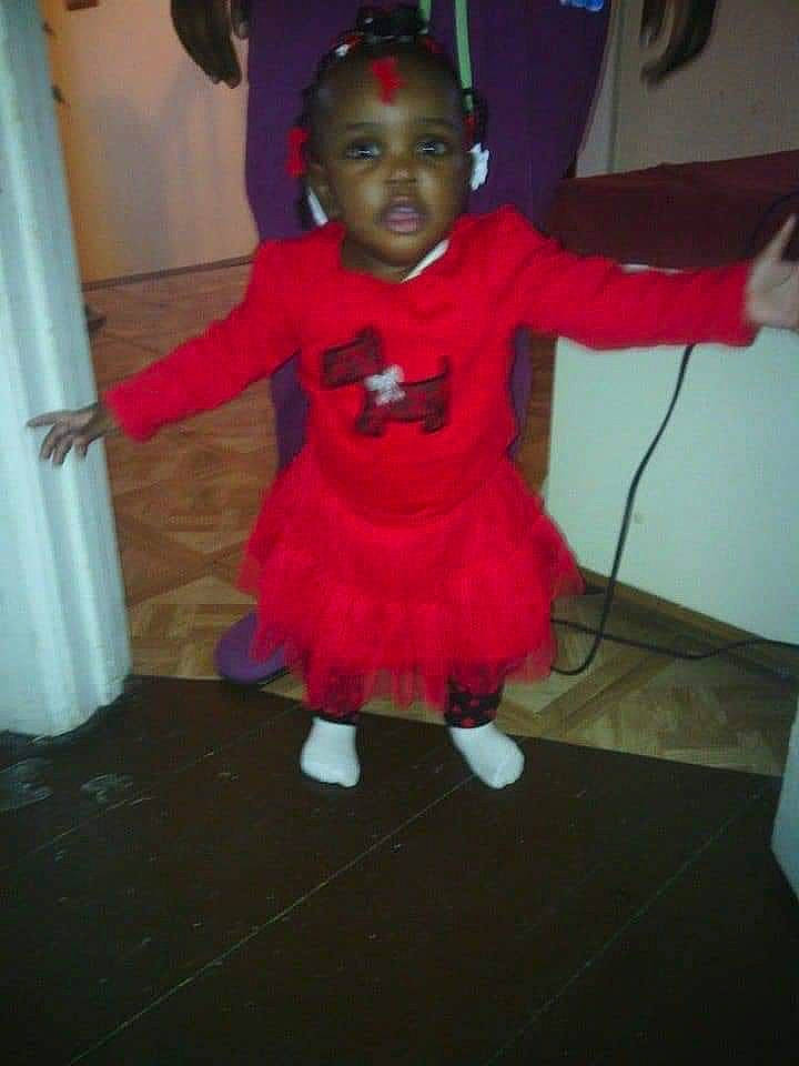 Amariana is registered to the contest to win money with this photo: child, costume, fun, person, smile, toddler