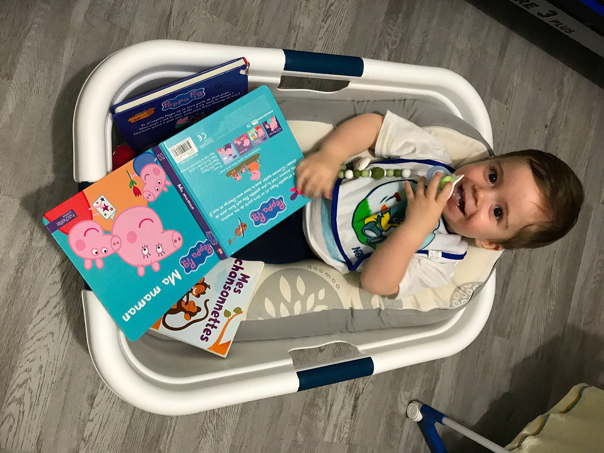 Mathis a rejoint le concours — aidez-le/la à gagner de superbes lots ! baby, child, joy, person, product