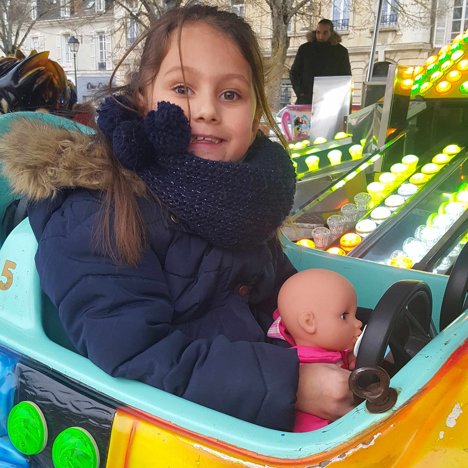 Lola a rejoint le concours — aidez-le/la à gagner de superbes lots ! baby_products, baby_toys, child, fun, joy, leisure, person, play, play_yard, product, recreation, toddler, toy