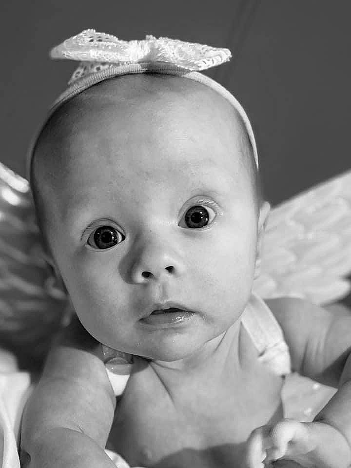 Allie is registered to the contest to win money with this photo: baby, black, black_and_white, cheek, ear, eye, eyebrow, finger, flash_photography, gesture, hand, happy, human_body, iris, lip, nose, person, skin, style, surprise