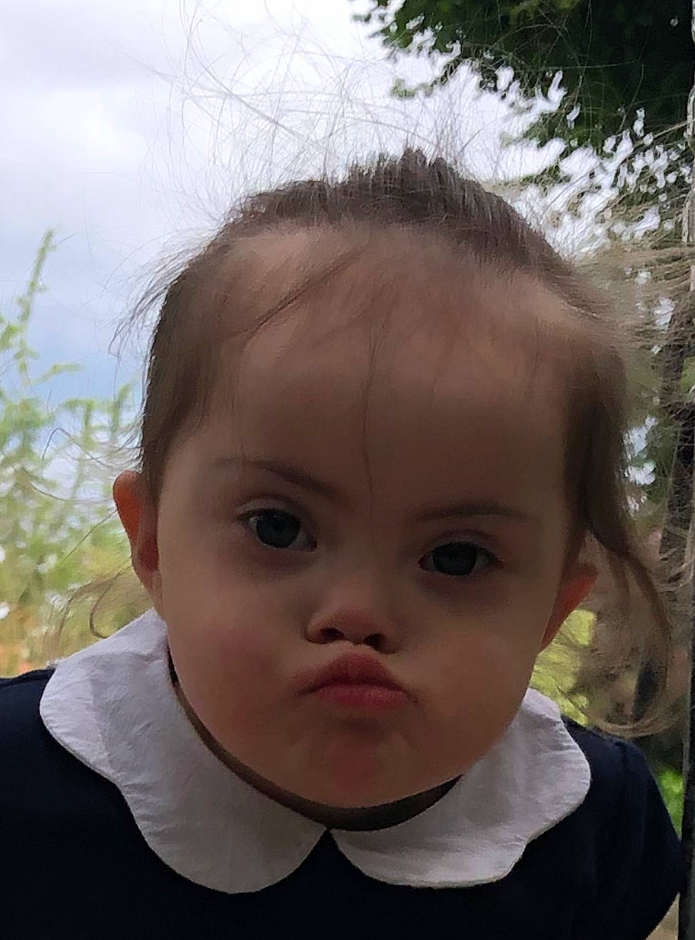 Alaïna a rejoint le concours — aidez-le/la à gagner de superbes lots ! baby, cheek, clothing, cloud, cool, ear, eyebrow, eyelash, face, forehead, grass, happy, iris, lip, neck, nose, person, plant, skin, sky