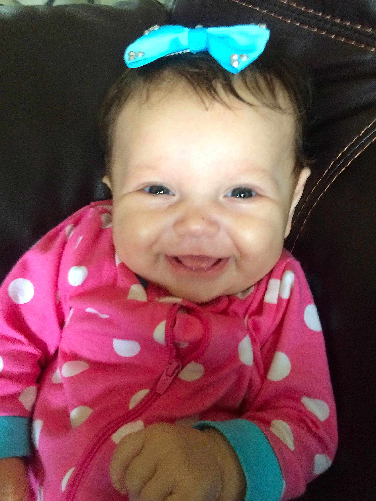 Raquel is registered to the contest to win money with this photo: