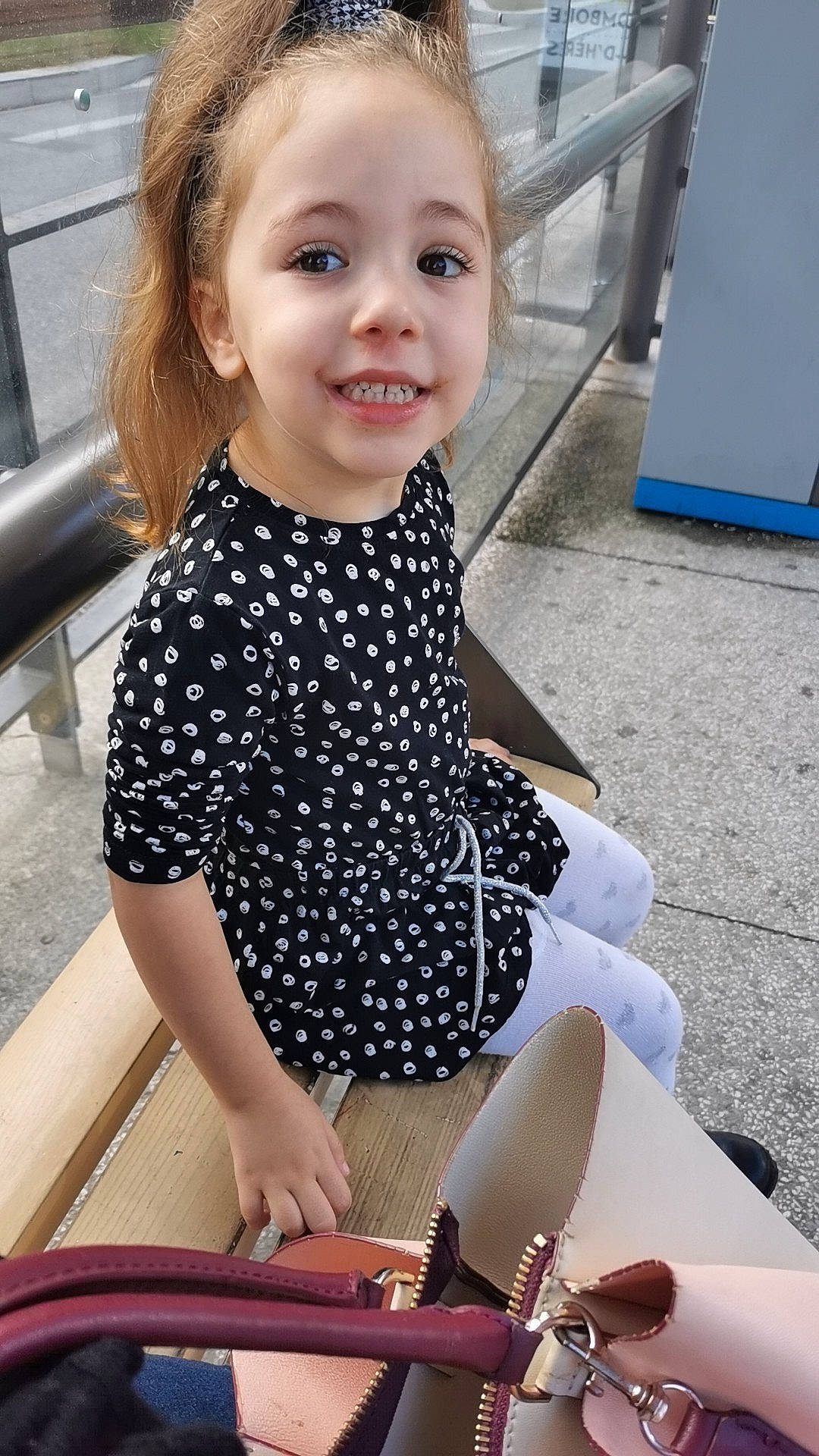 Melhina Chaddaoui participe au concours pour gagner de l'argent avec cette photo : arm, baby_toddler_clothing, beauty, blue, happy, human_body, joint, joy, knee, neck, pattern, person, photograph, shoulder, skin, sleeve, smile, street_fashion, thigh, toddler