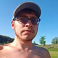 Jé R.