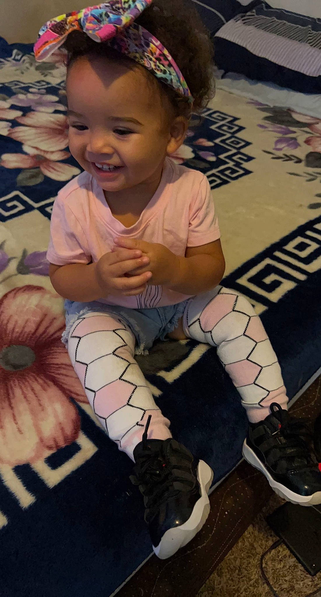 Zeppelin is registered to the contest to win money with this photo: black, cool, dress, eye, facial_expression, flooring, fun, hairstyle, happy, head, human, leg, mammal, muscle, person, photograph, shoe, skin, smile, thigh