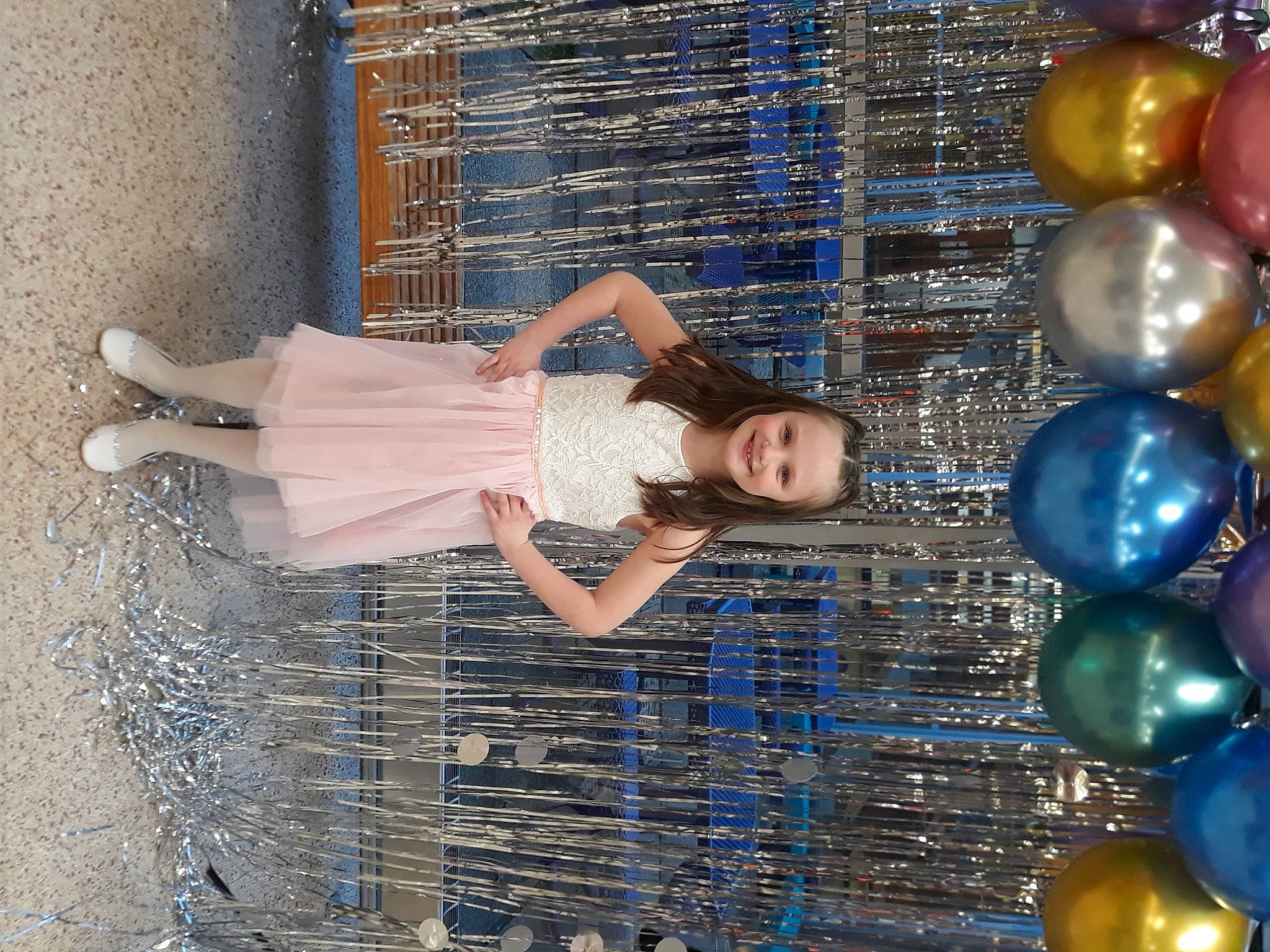 Anakah is registered to the contest to win money with this photo: arch, balloon, blue, christmas_ornament, electric_blue, event, eyewear, flash_photography, fun, happy, human_leg, interior_design, joy, leisure, ornament, party_supply, pattern, person, photograph, snapshot