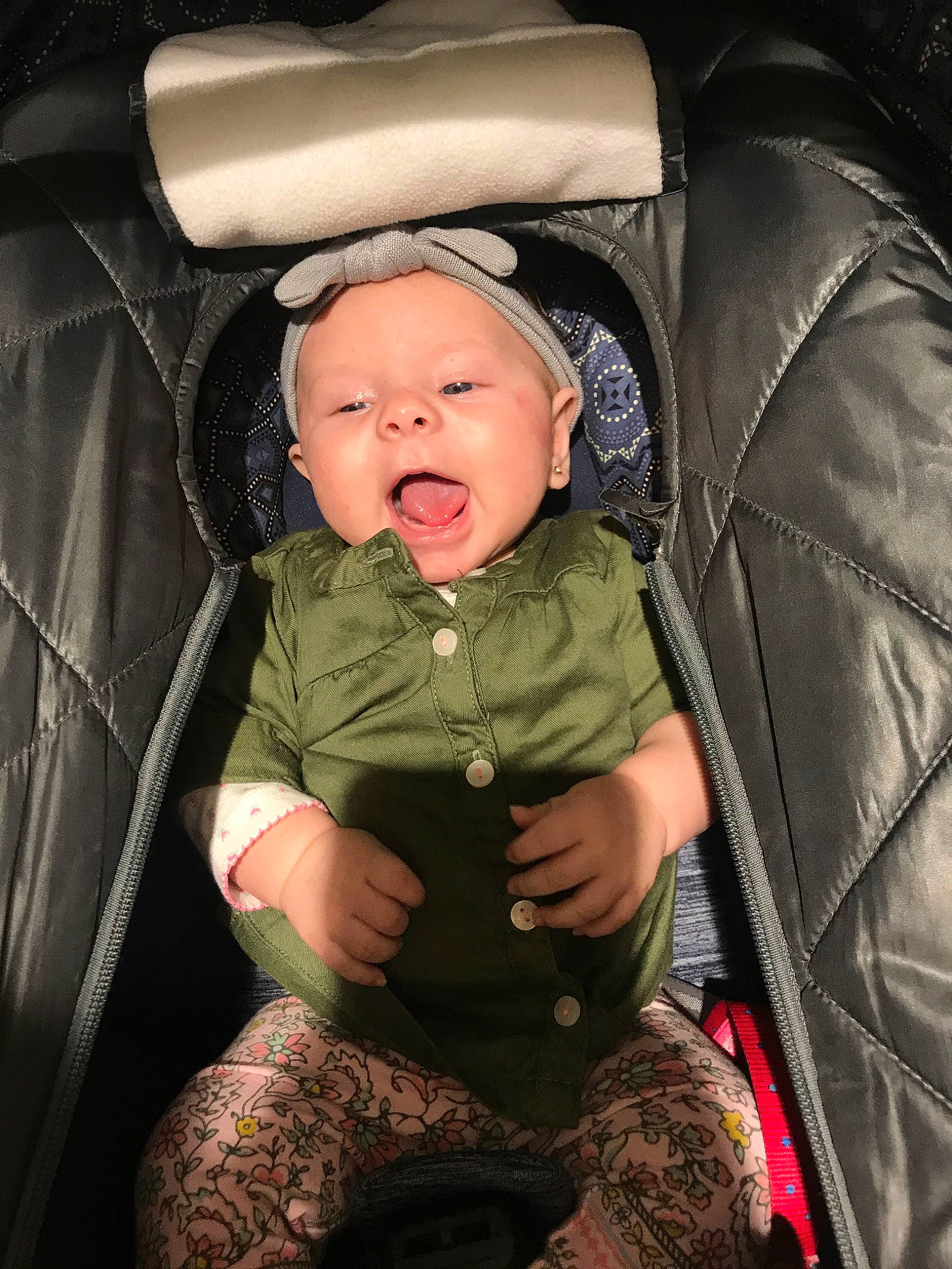 Mariana is registered to the contest to win money with this photo: auto_part, baby_carriage, baby_in_car_seat, baby_products, car_seat, child, person, product, sitting, toddler