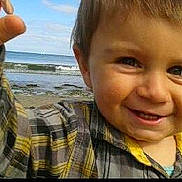 Ilhan participe au concours pour gagner de l'argent avec cette photo :