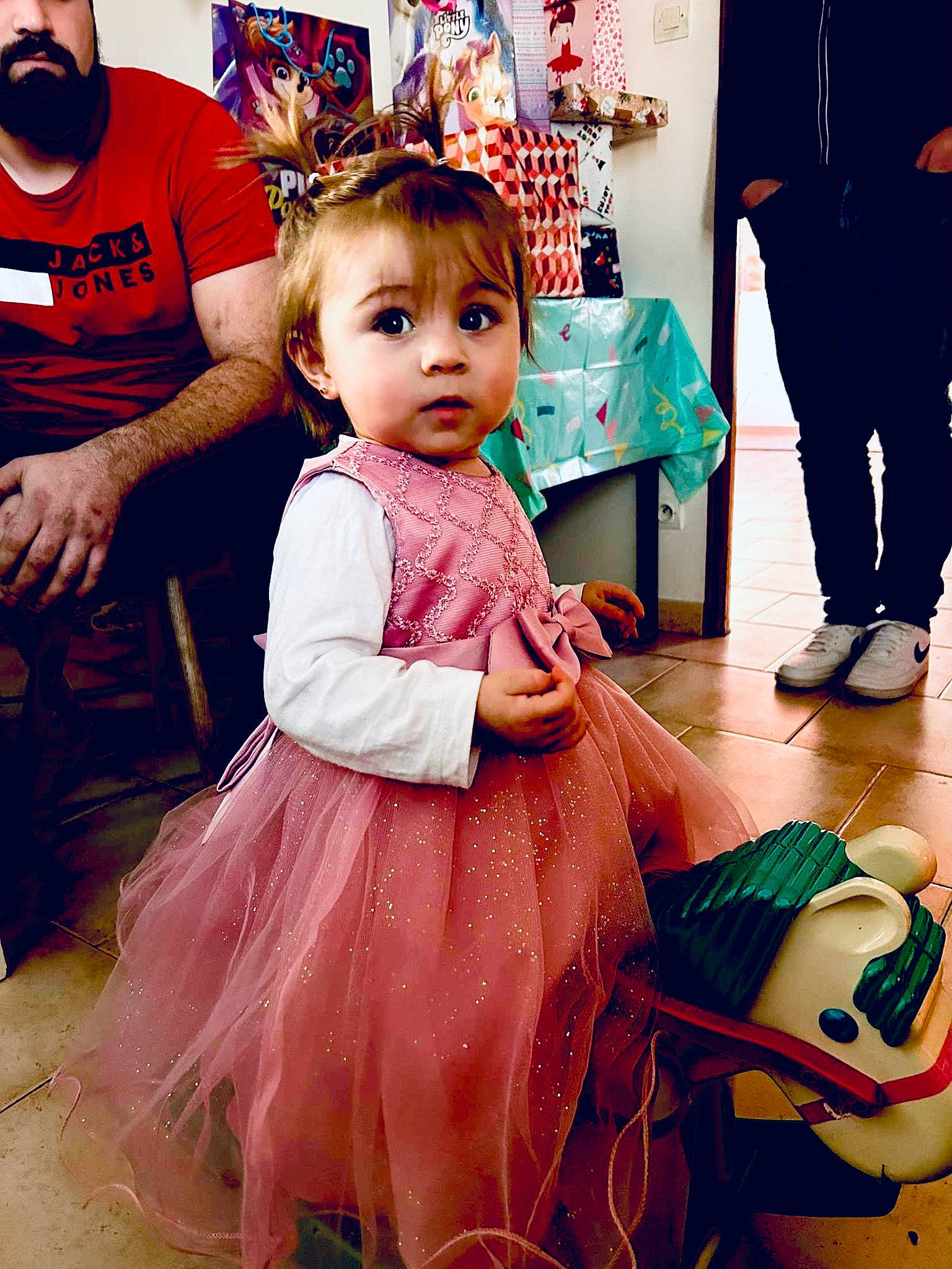 Kelyanna participe au concours pour gagner de l'argent avec cette photo : baby_toddler_clothing, beauty, child, day_dress, event, fashion_design, flooring, fun, happy, magenta, person, photograph, pink, product, red, ruffle, skin, snapshot, standing, textile