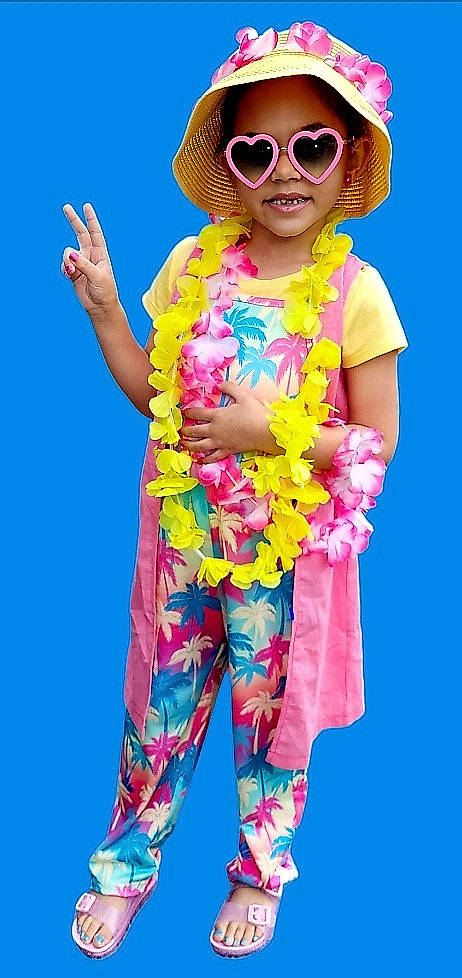 Kambree is registered to the contest to win money with this photo: baby_toddler_clothing, clothing, cool, eyewear, fashion, gesture, glasses, goggles, happy, hat, magenta, outerwear, person, pink, sleeve, smile, standing, sunglasses, textile, vision_care