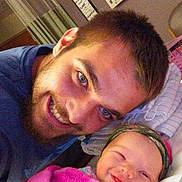 Amiri is registered to the contest to win money with this photo: