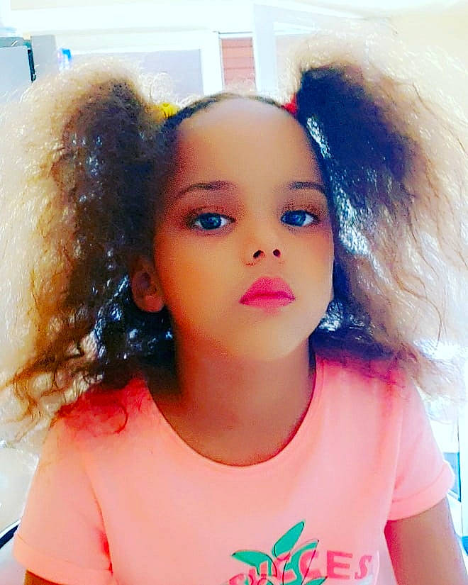 Jasmine participe au concours pour gagner de l'argent avec cette photo : barbie, black_hair, cheek, chin, cool, eyebrow, eyelash, forehead, happy, iris, jaw, lace_wig, lip, lipstick, makeover, neck, nose, person, shoulder, skin