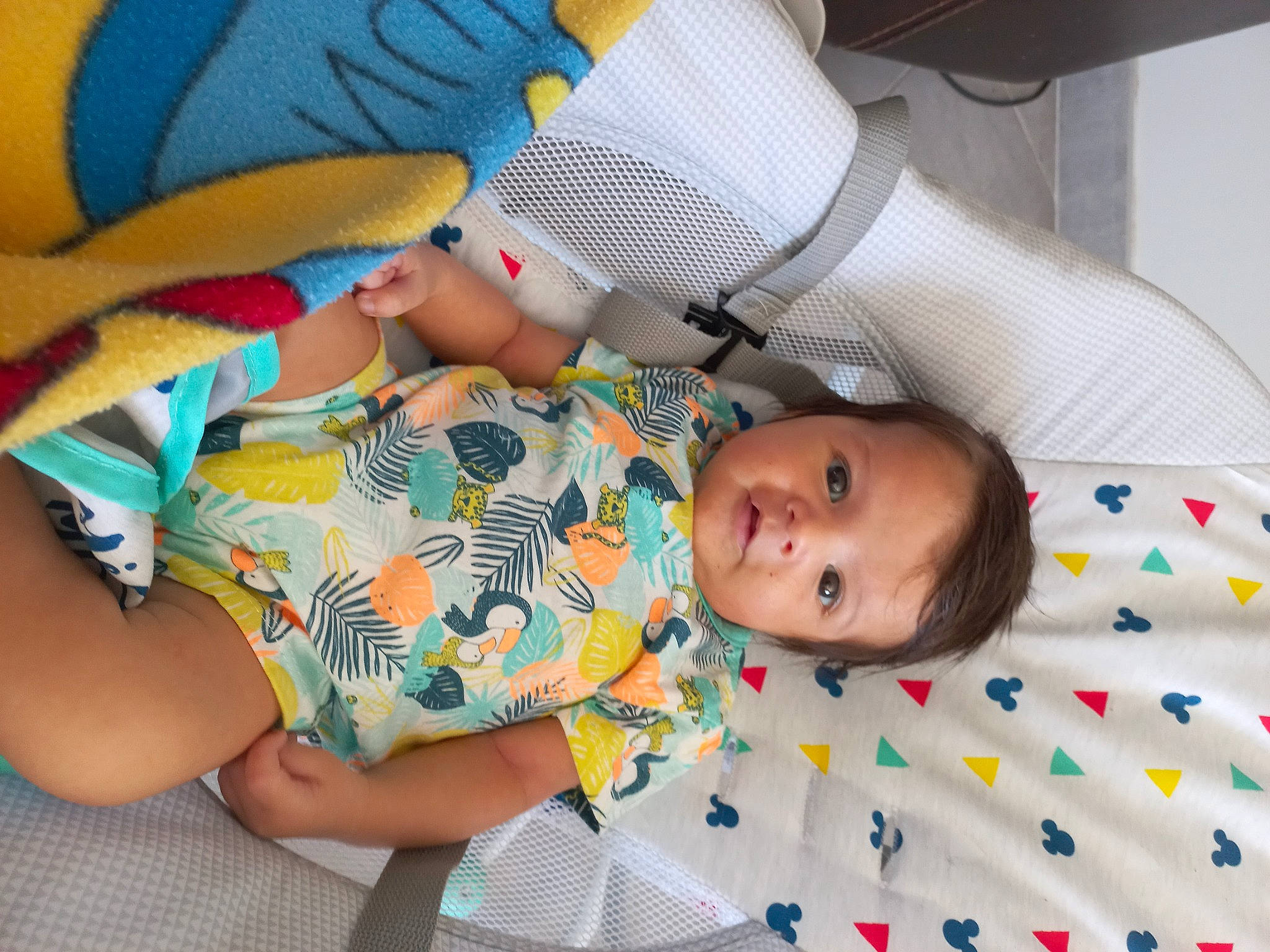 Kélyan participe au concours pour gagner de l'argent avec cette photo : baby, baby_products, baby_sleeping, baby_toddler_clothing, bedtime, child, comfort, finger, happy, hat, linens, mouth, nail, pattern, person, room, skin, textile, thigh, toddler