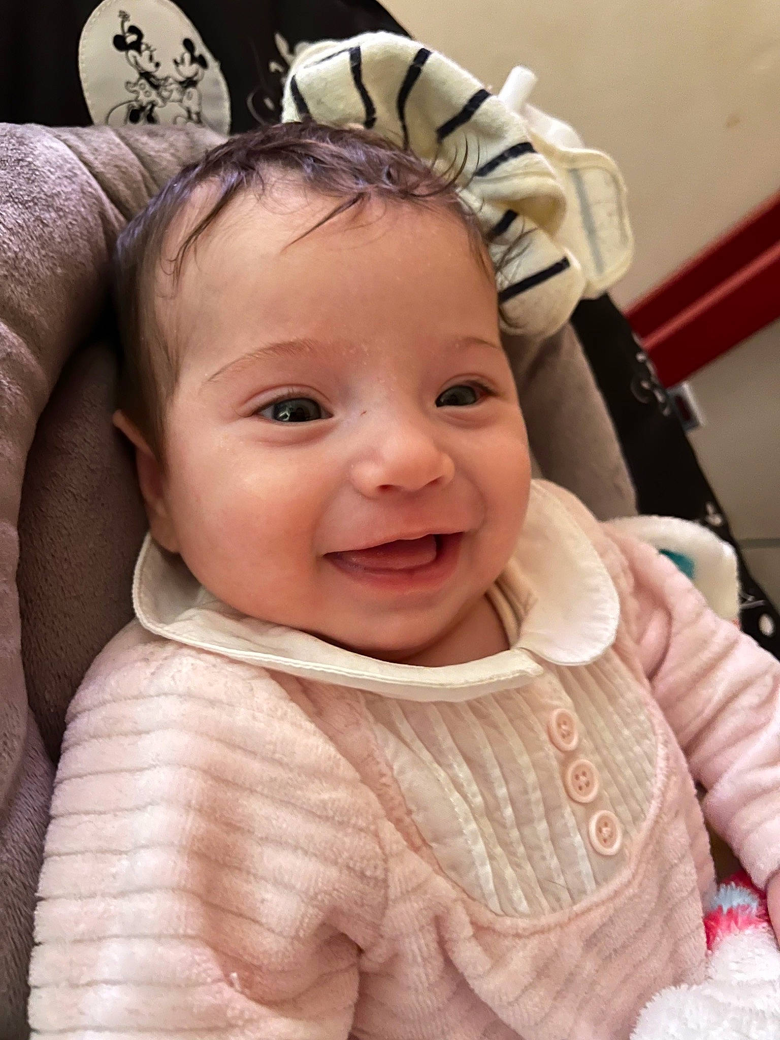 Jannah participe au concours pour gagner de l'argent avec cette photo : baby, baby_toddler_clothing, cheek, chin, ear, eye, eyebrow, eyelash, face, head, human_body, lip, mouth, nose, outerwear, person, skin, sleeve, smile, textile