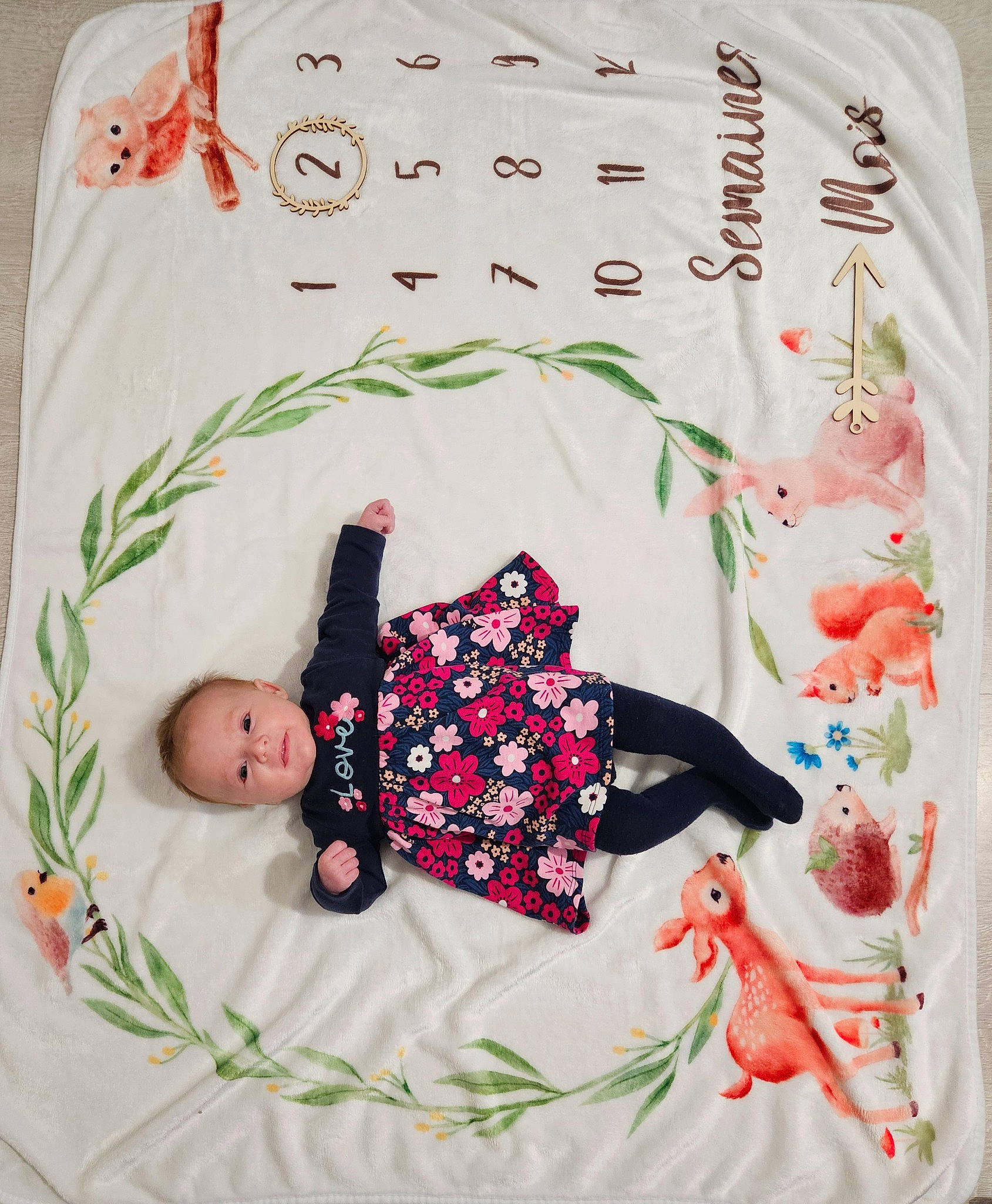 Yzïa a rejoint le concours — aidez-le/la à gagner de superbes lots ! baby, baby_toddler_clothing, bedding, carmine, child, comfort, costume_hat, craft, creative_arts, font, hat, linens, magenta, pattern, person, pink, product, room, sleeve, textile