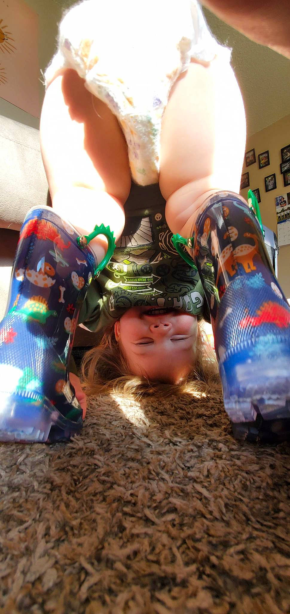 Nita is registered to the contest to win money with this photo: abdomen, art, brassiere, chest, child, event, eyewear, fashion_accessory, fun, grass, happy, human_leg, jewellery, leisure, people_in_nature, person, sitting, soil, thigh, tints_and_shades