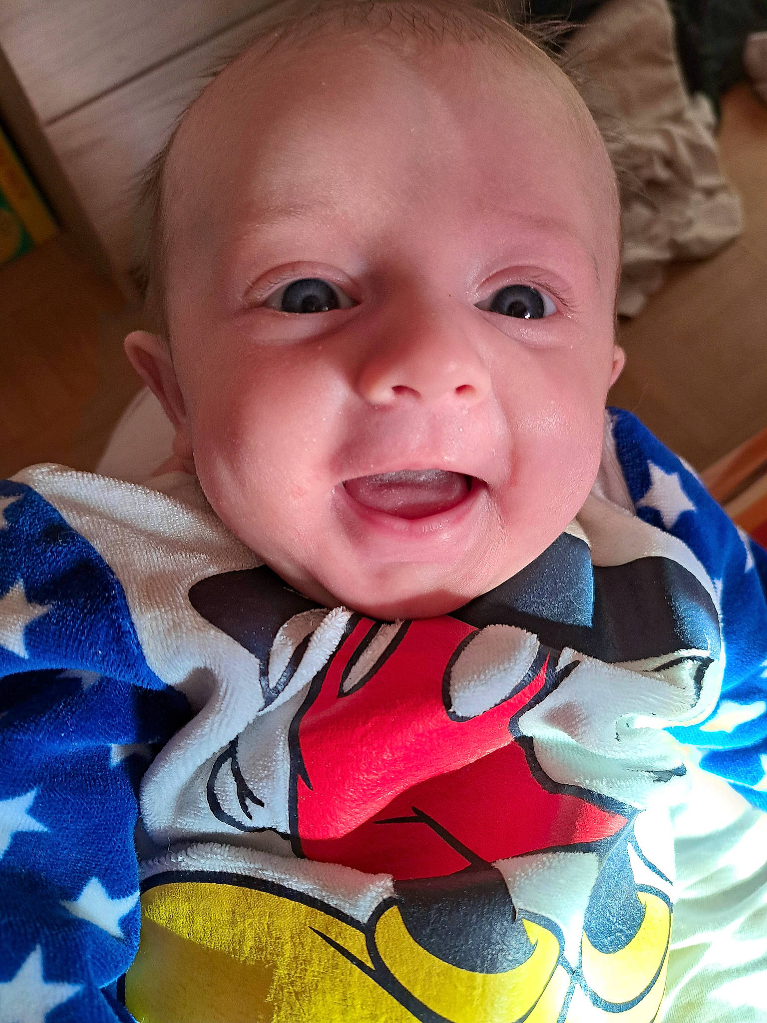 Wesley a rejoint le concours — aidez-le/la à gagner de superbes lots ! baby, baby_products, baby_toddler_clothing, bib, carmine, cheek, child, collar, eye, eyelash, facial_expression, happy, iris, lip, mouth, nose, pattern, person, skin, sleeve