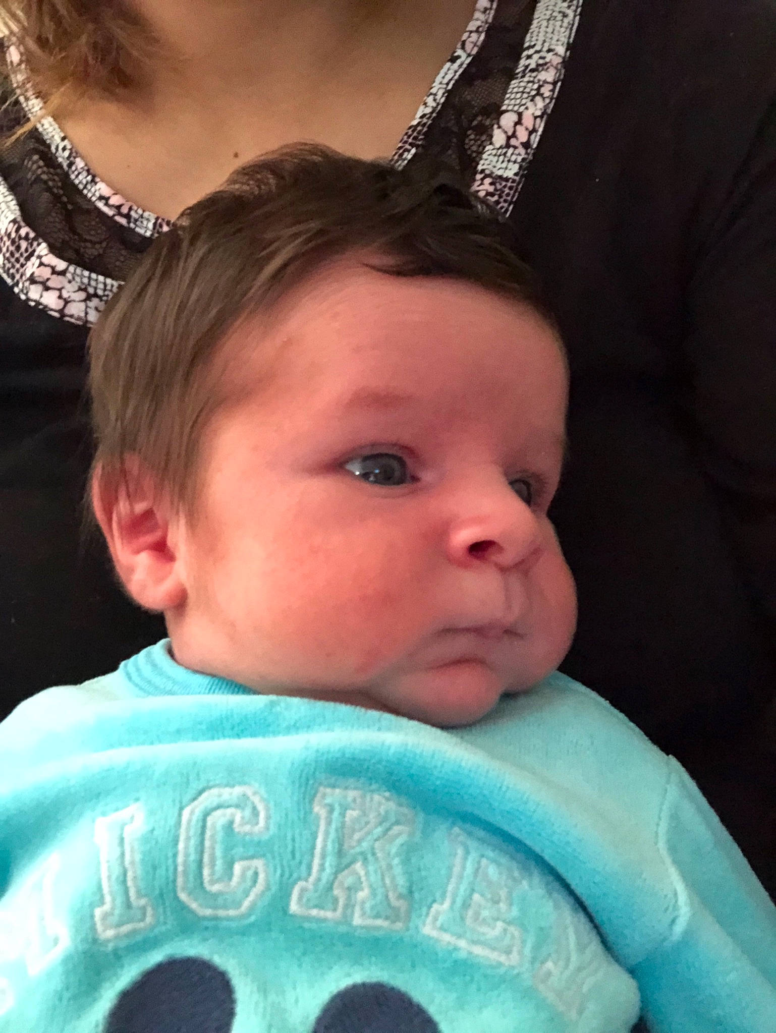 Mani participe au concours pour gagner de l'argent avec cette photo : arm, baby, cheek, child, chin, cool, ear, eye, eyebrow, face, forehead, hair, hair_accessory, hairstyle, head, lip, nose, person, skin, toddler