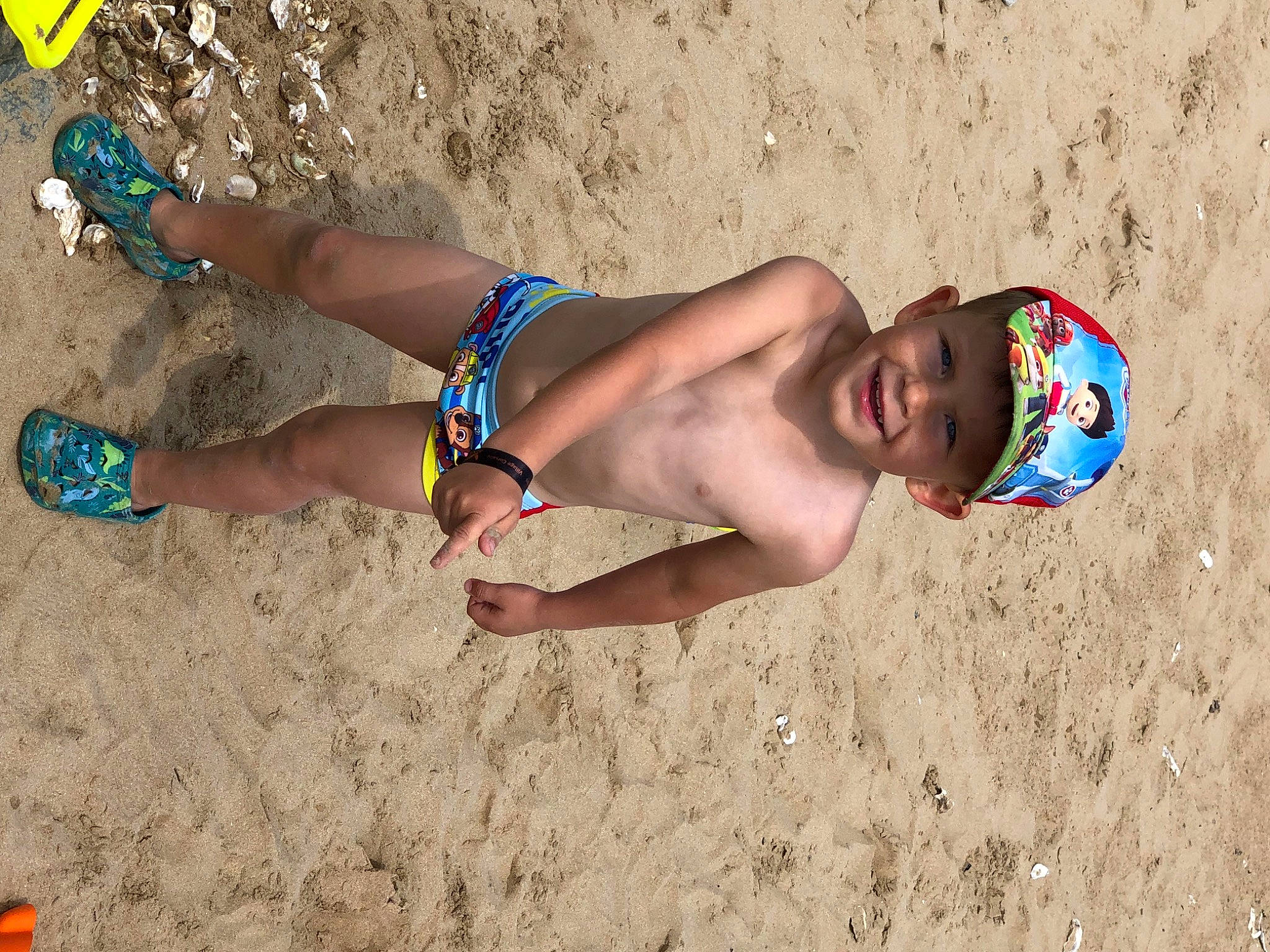 Evann a rejoint le concours — aidez-le/la à gagner de superbes lots ! abdomen, beach, brassiere, chest, fun, happy, headwear, human_leg, joy, landscape, leisure, lingerie, people_in_nature, people_on_beach, person, swimsuit_bottom, swimsuit_top, swimwear, thigh, trunk