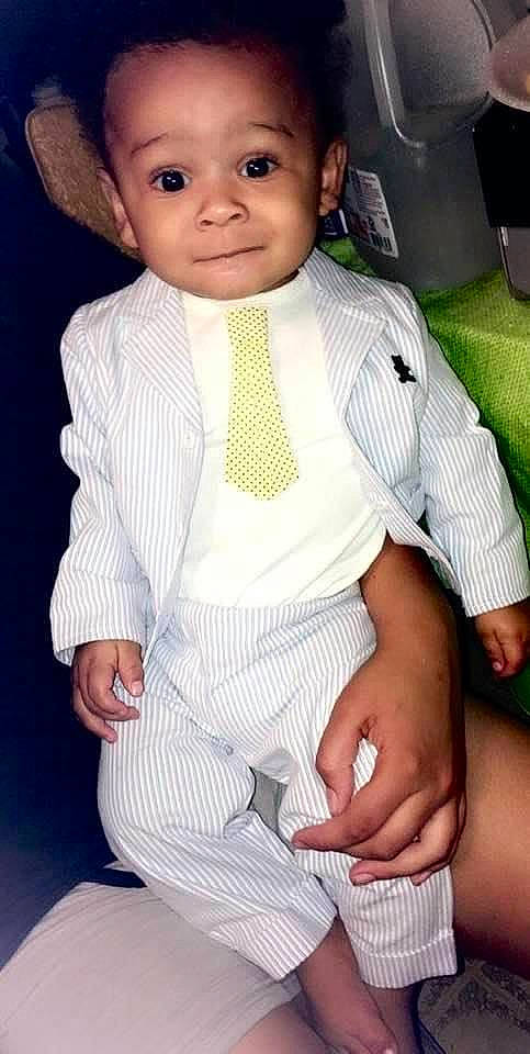 Sir joined the competition — help win amazing prizes! baby, baby_toddler_clothing, car_seat, car_seat_cover, cheek, collar, finger, hand, head_restraint, lap, nail, person, pleased, skin, thumb