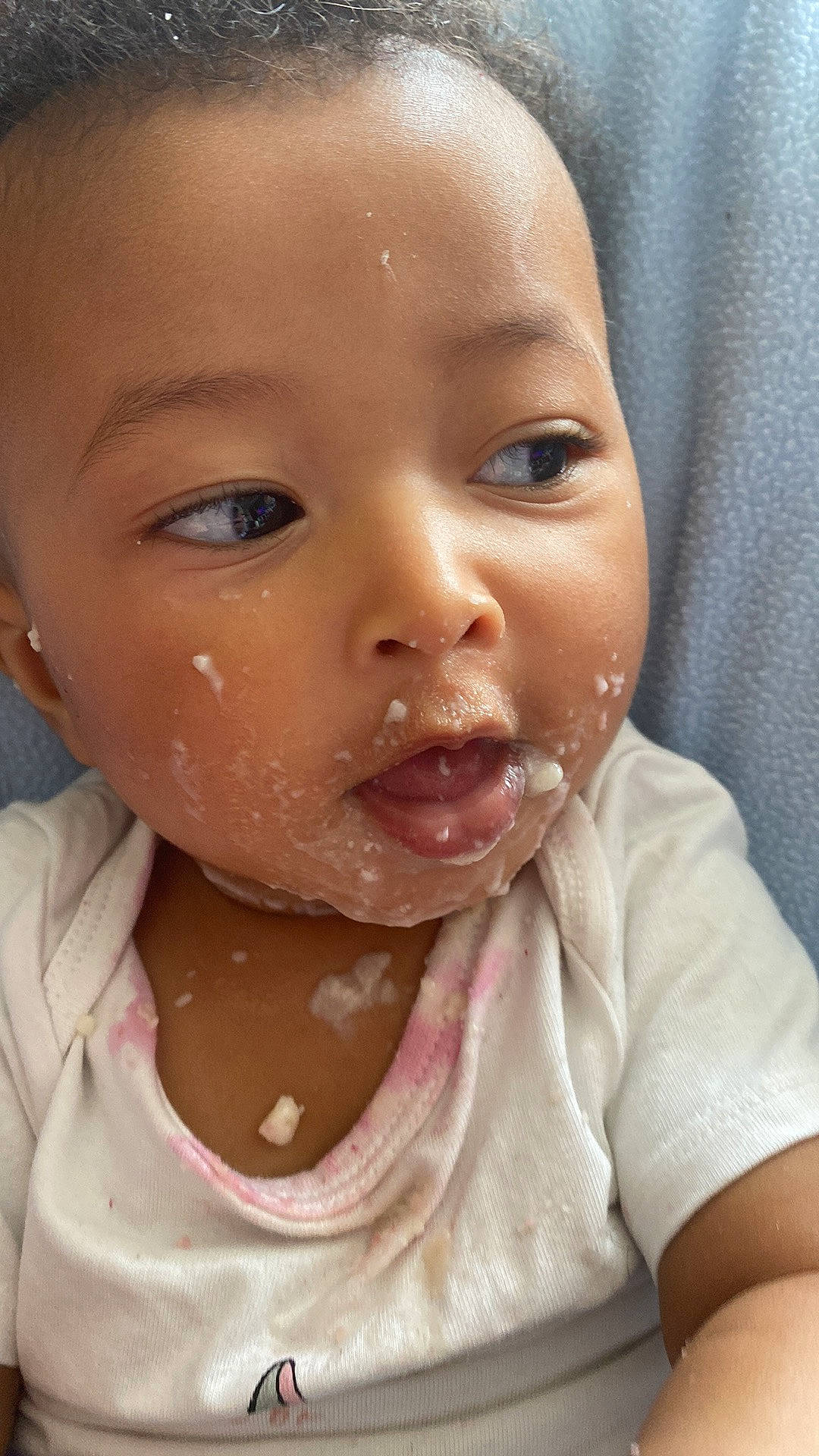 Lenaya participe au concours pour gagner de l'argent avec cette photo : baby, baby_toddler_clothing, cheek, child, chin, ear, eyebrow, eyelash, gesture, happy, iris, jaw, lip, mouth, neck, nose, person, skin, toddler, tongue