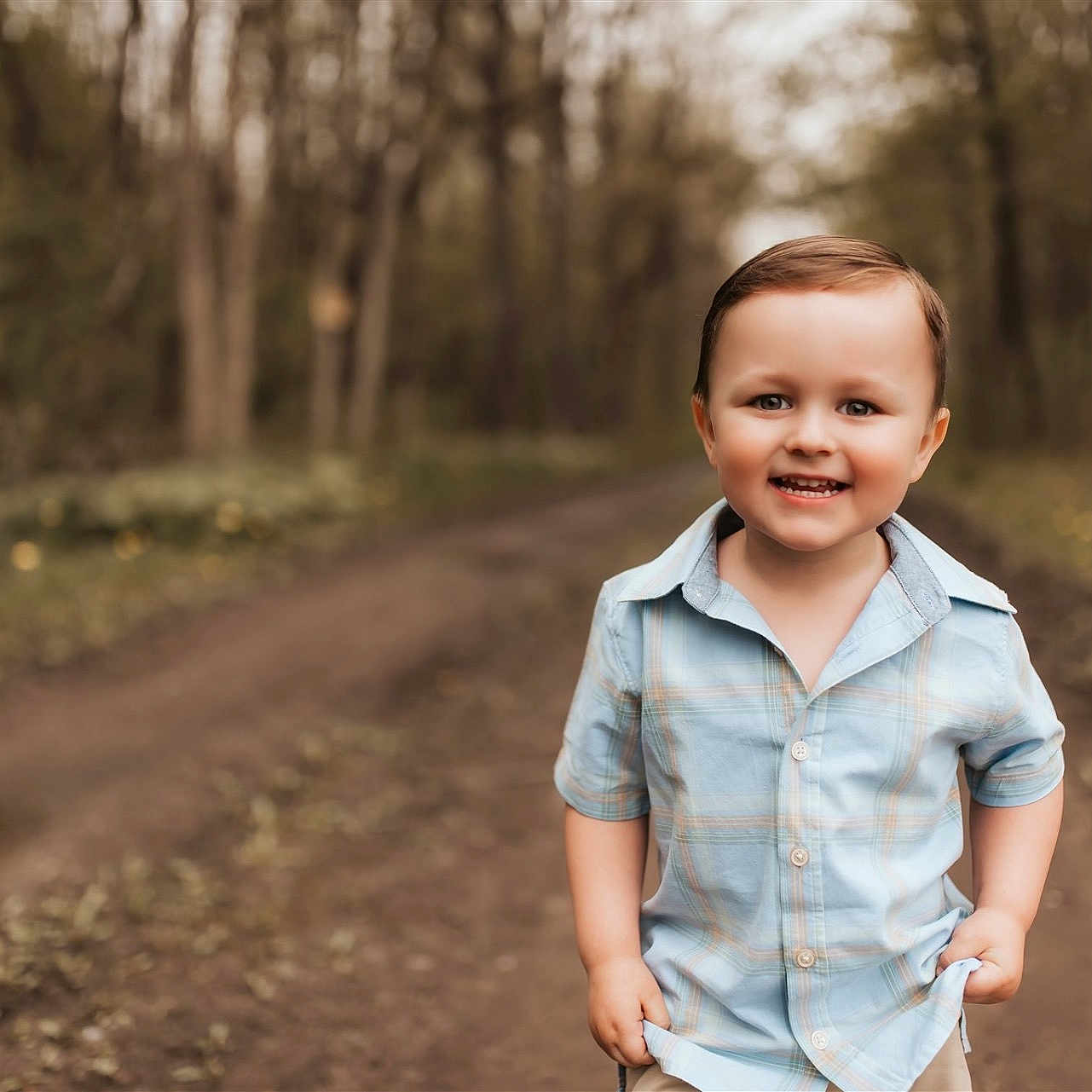 Atreus Reign is registered to the contest to win money with this photo: boy, child, clothing, face, gravel, happy, head, male, outdoors, pants, person, photography, plant, portrait, road, shirt, sleeve, smile, tree, walking