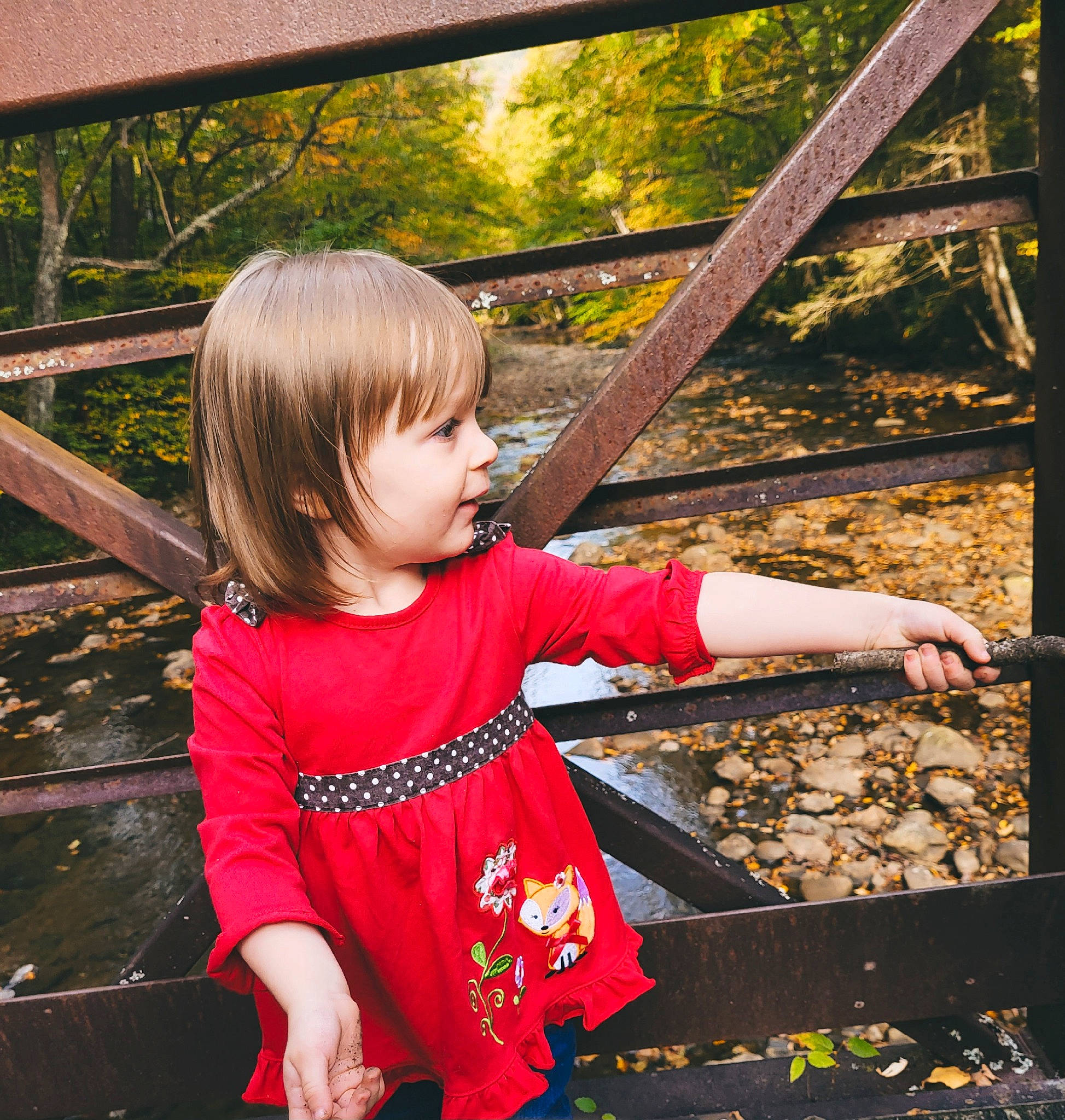 Olivia is registered to the contest to win money with this photo: bangs, beauty, child, fun, grass, happy, landscape, leaf, leisure, magenta, pattern, people_in_nature, person, plant, portrait_photography, sitting, tints_and_shades, toddler, tree, wood