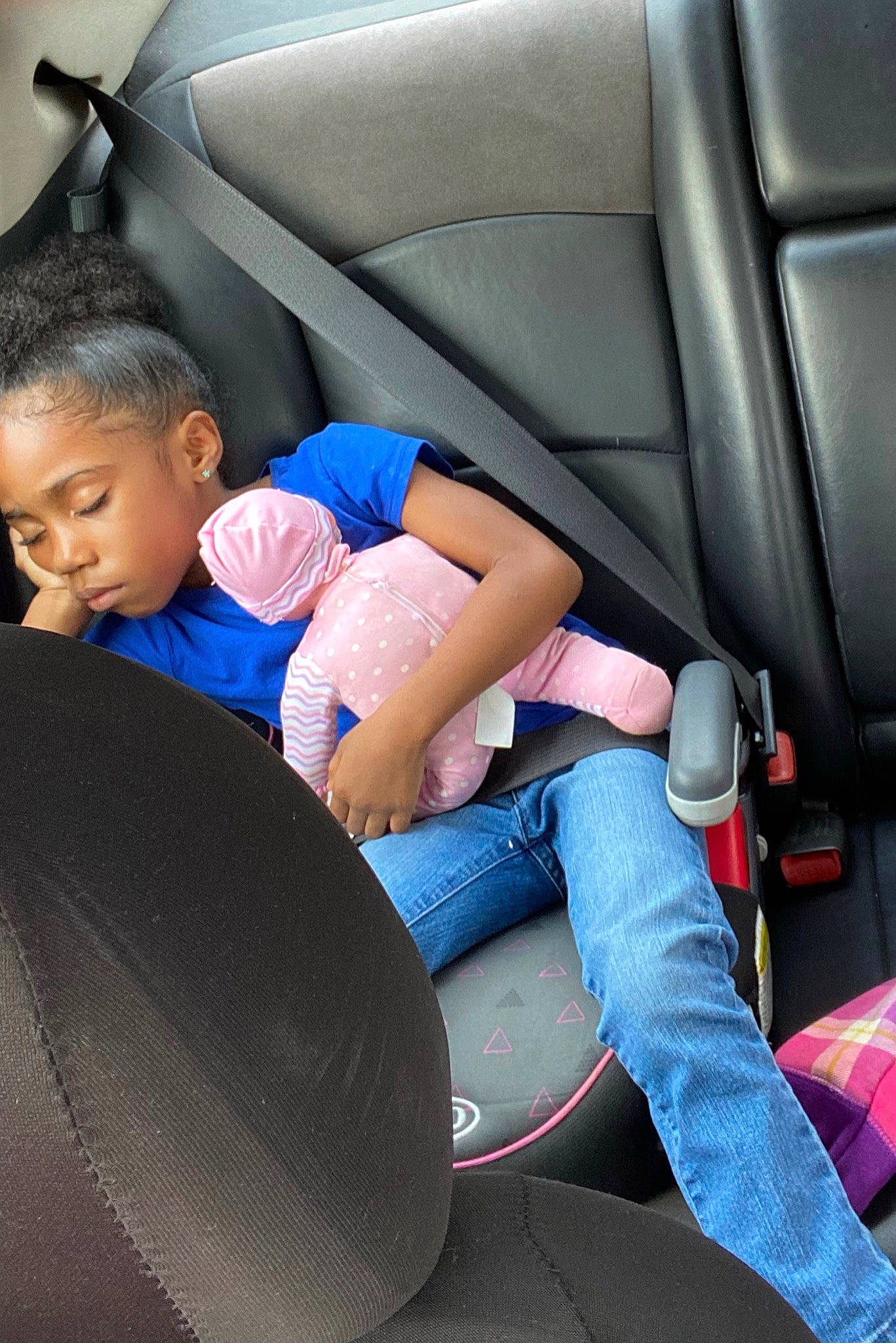 Cassidy joined the competition — help win amazing prizes! auto_part, automotive_design, automotive_exterior, car, car_seat, car_seat_cover, comfort, electric_blue, head_restraint, knee, leg, motor_vehicle, person, personal_luxury_car, sneakers, steering_part, steering_wheel, thigh, toddler, vehicle