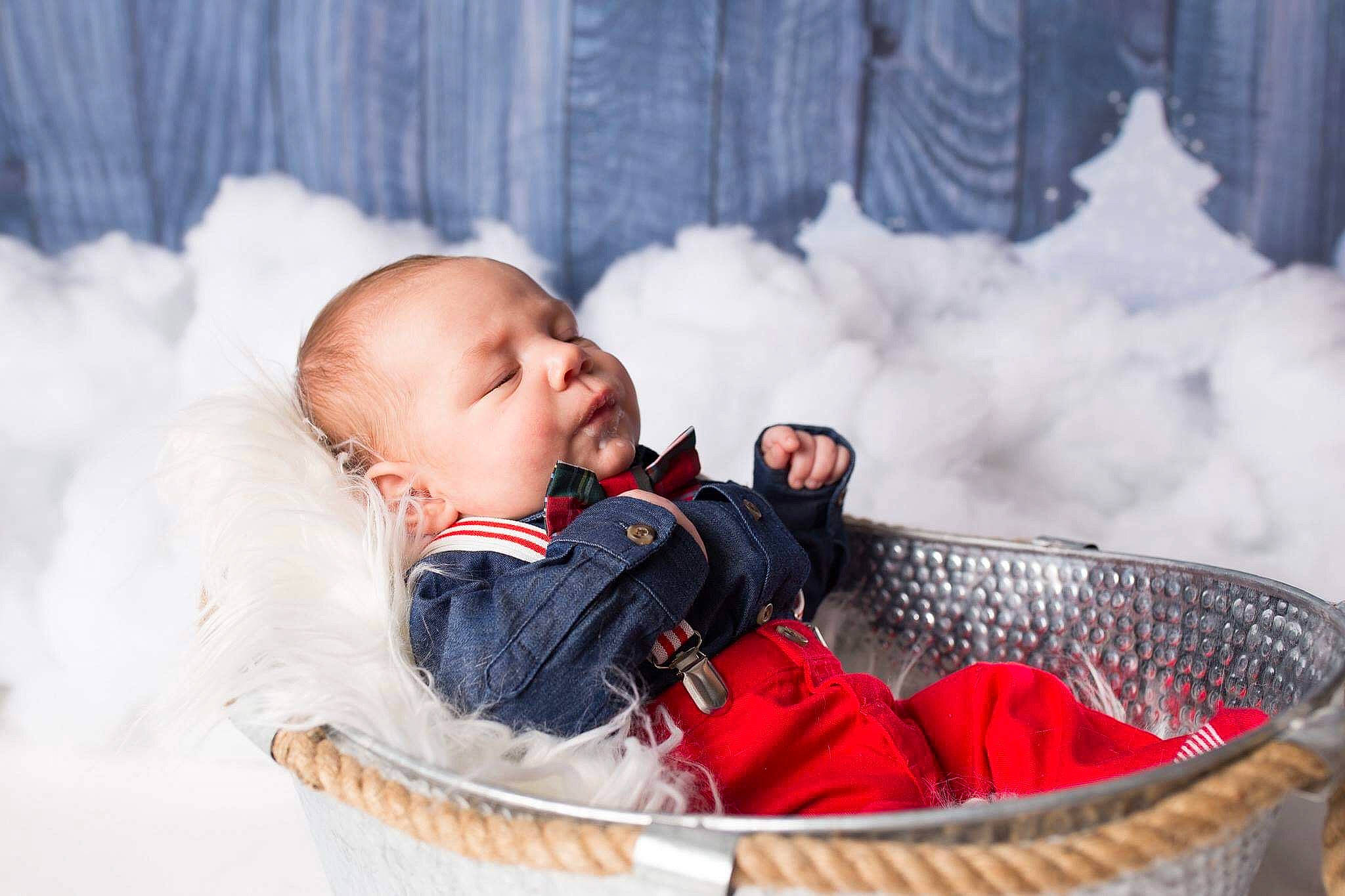 Gannon joined the competition — help win amazing prizes! child, freezing, fun, girl, infant, person, photograph, photography, product, snow, toddler, winter