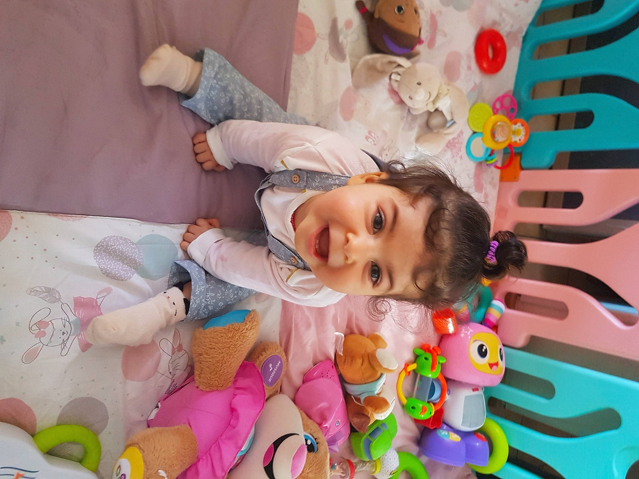 Marine a rejoint le concours — aidez-le/la à gagner de superbes lots ! baby, baby_toys, bedtime, child, doll, person, pink, play, room, toddler, toy