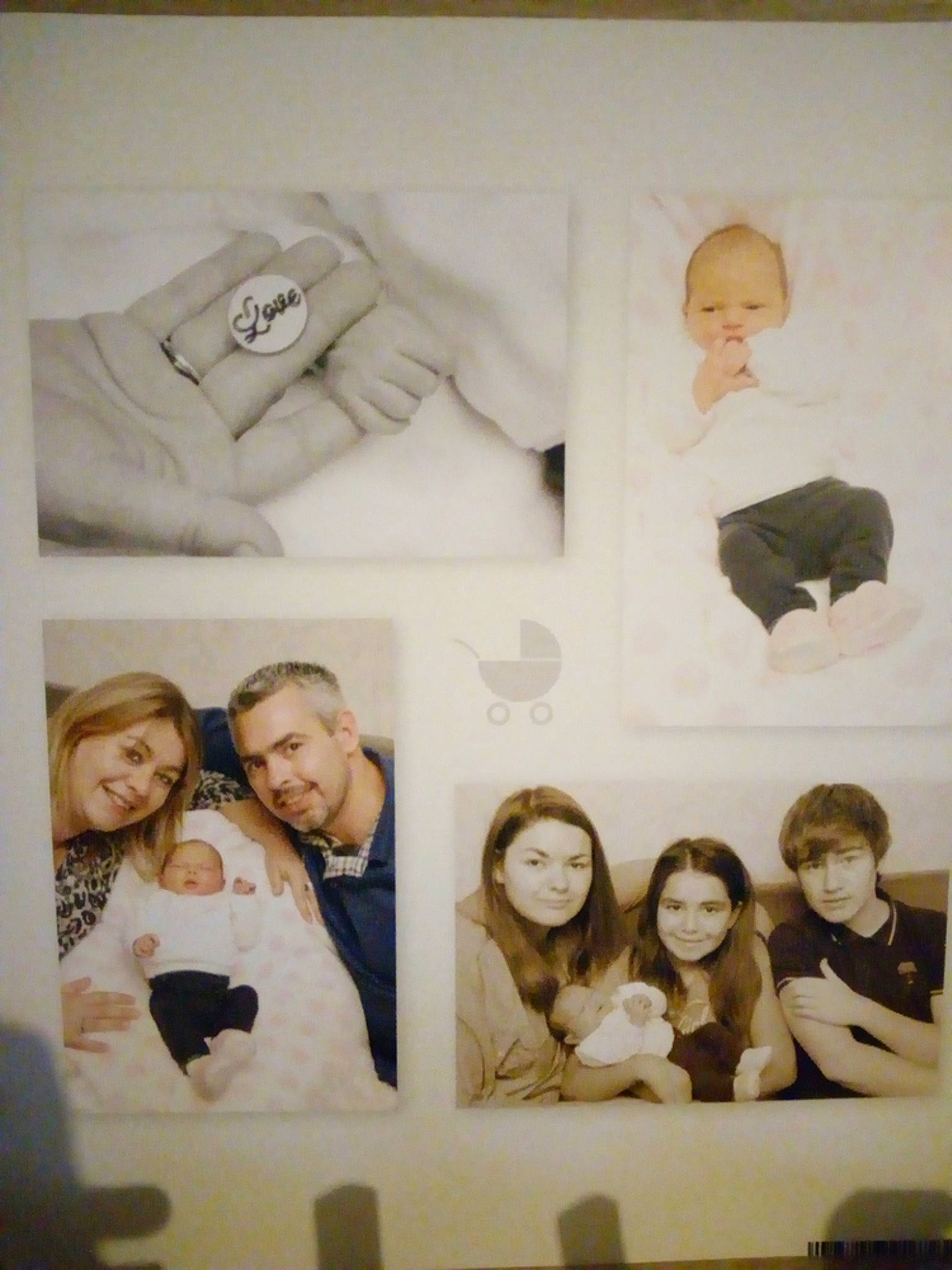 Maëlle participe au concours pour gagner de l'argent avec cette photo : art, artwork, design, facial_expression, family, girl, joy, pattern, person, photograph, picture_frame, product, smile, snapshot