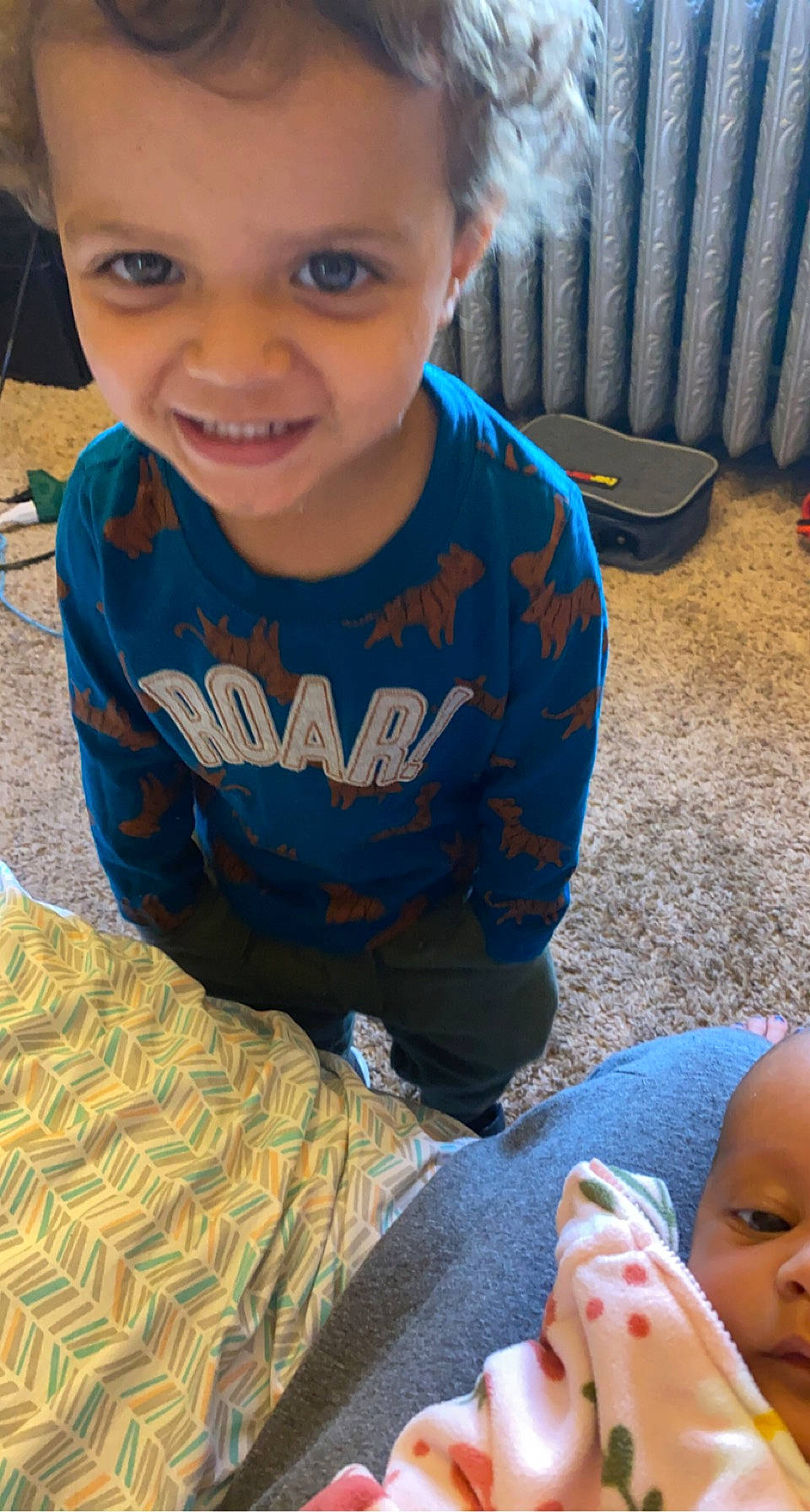 Tymire is registered to the contest to win money with this photo: blue, cheek, chin, face, facial_expression, hair, hairstyle, hand, head, human, iris, joy, leg, mouth, nose, organ, person, photograph, skin, sleeve