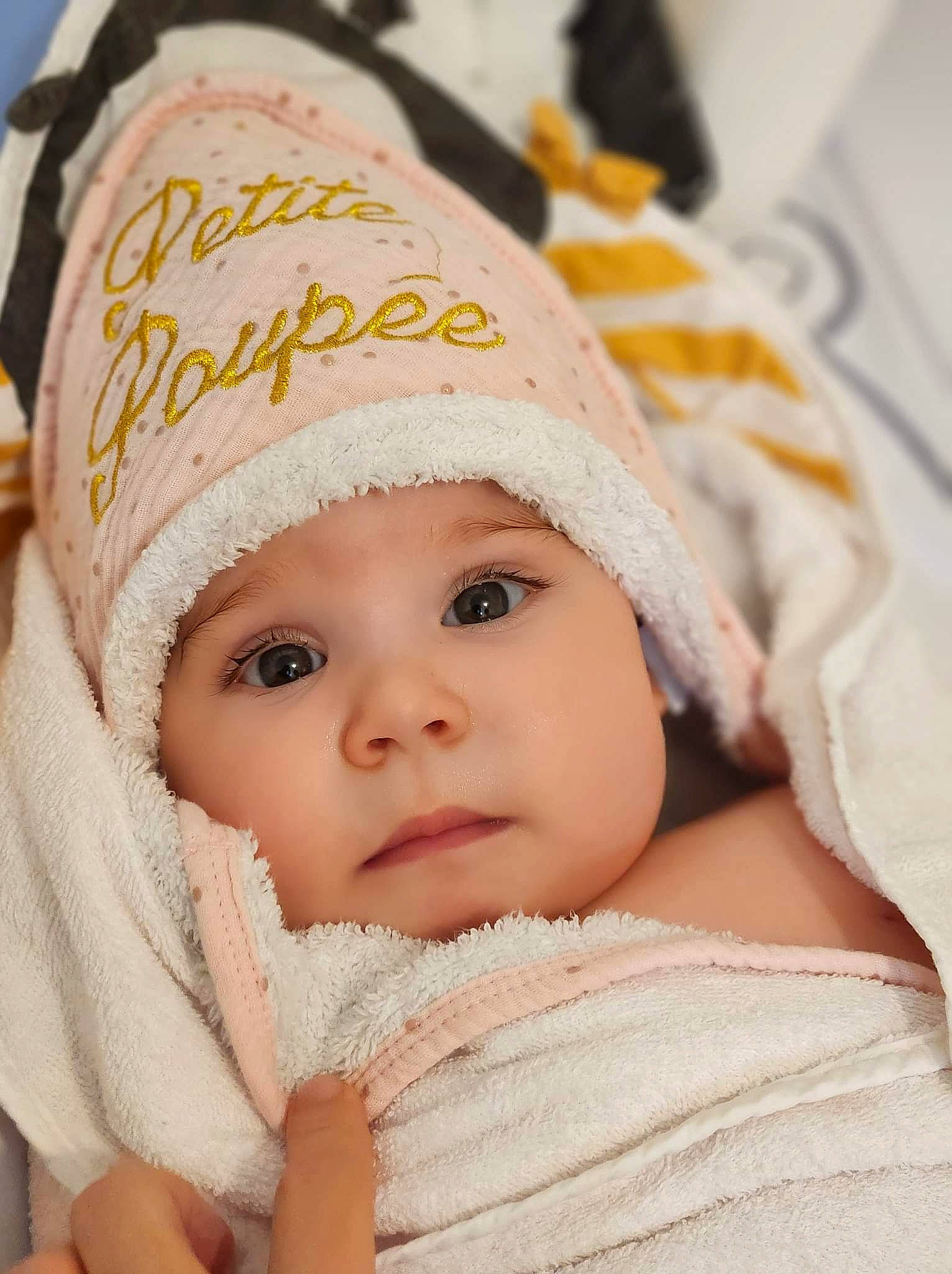 Aria a rejoint le concours — aidez-le/la à gagner de superbes lots ! baby, baby_sleeping, cap, cheek, child, comfort, eye, eyelash, fun, happy, head, headgear, headwear, knit_cap, linens, lip, nose, person, skin, textile