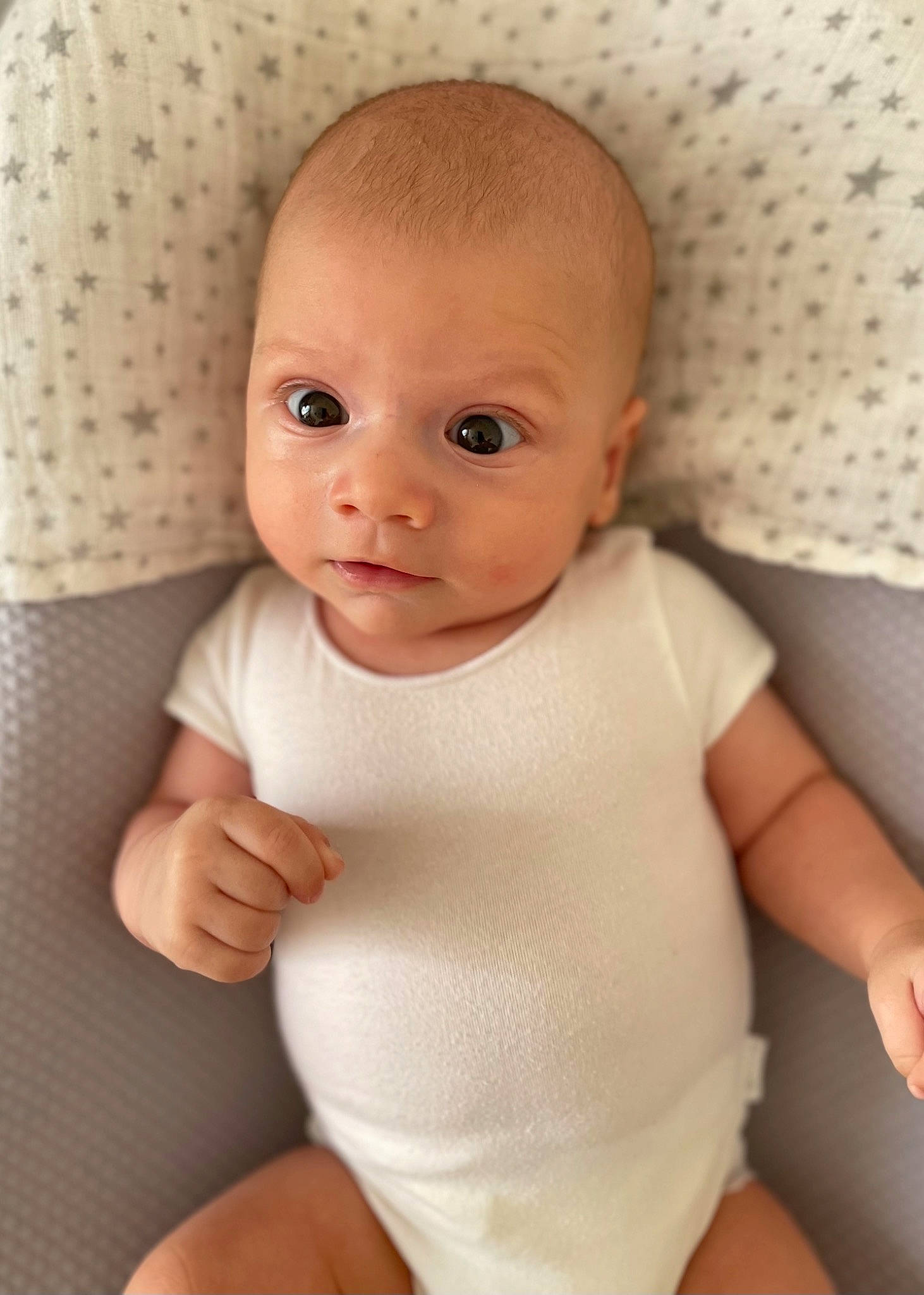 Adam a rejoint le concours — aidez-le/la à gagner de superbes lots ! baby, baby_toddler_clothing, cheek, chest, child, chin, collar, comfort, eyelash, gesture, iris, lip, nose, person, pink, product, skin, sleeve, stomach, thumb