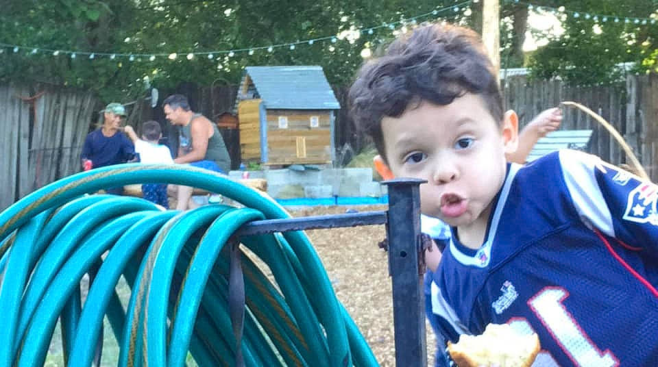 Edward Omar is registered to the contest to win money with this photo: child, fun, leisure, outdoor_play_equipment, person, play, playground, public_space, recreation
