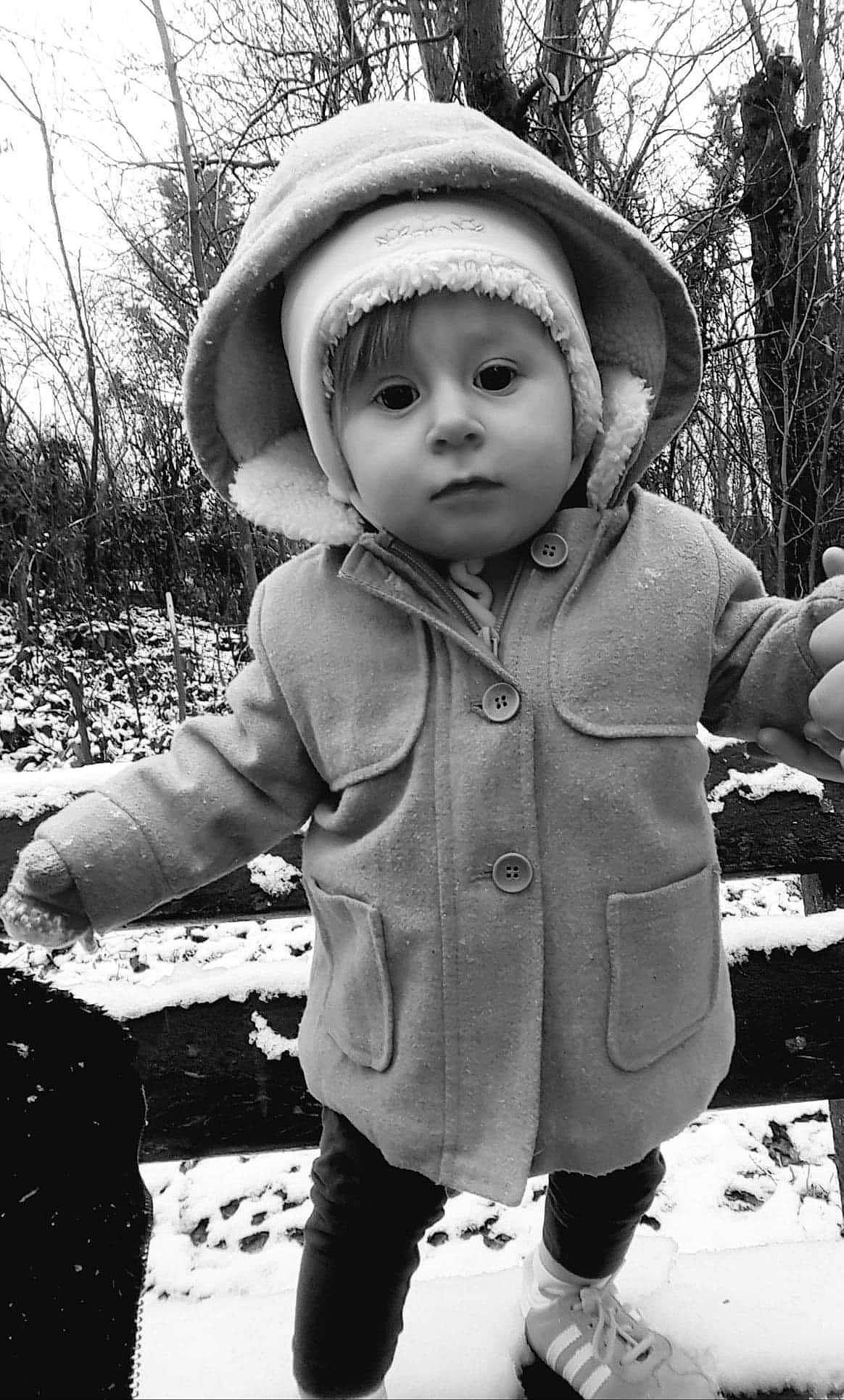 Maëlys a rejoint le concours — aidez-le/la à gagner de superbes lots ! baby, baby_toddler_clothing, boot, cheek, child, child_model, freezing, fur, headwear, hood, hoodie, jacket, person, playing_in_the_snow, precipitation, sleeve, snow, stock_photography, toddler, winter