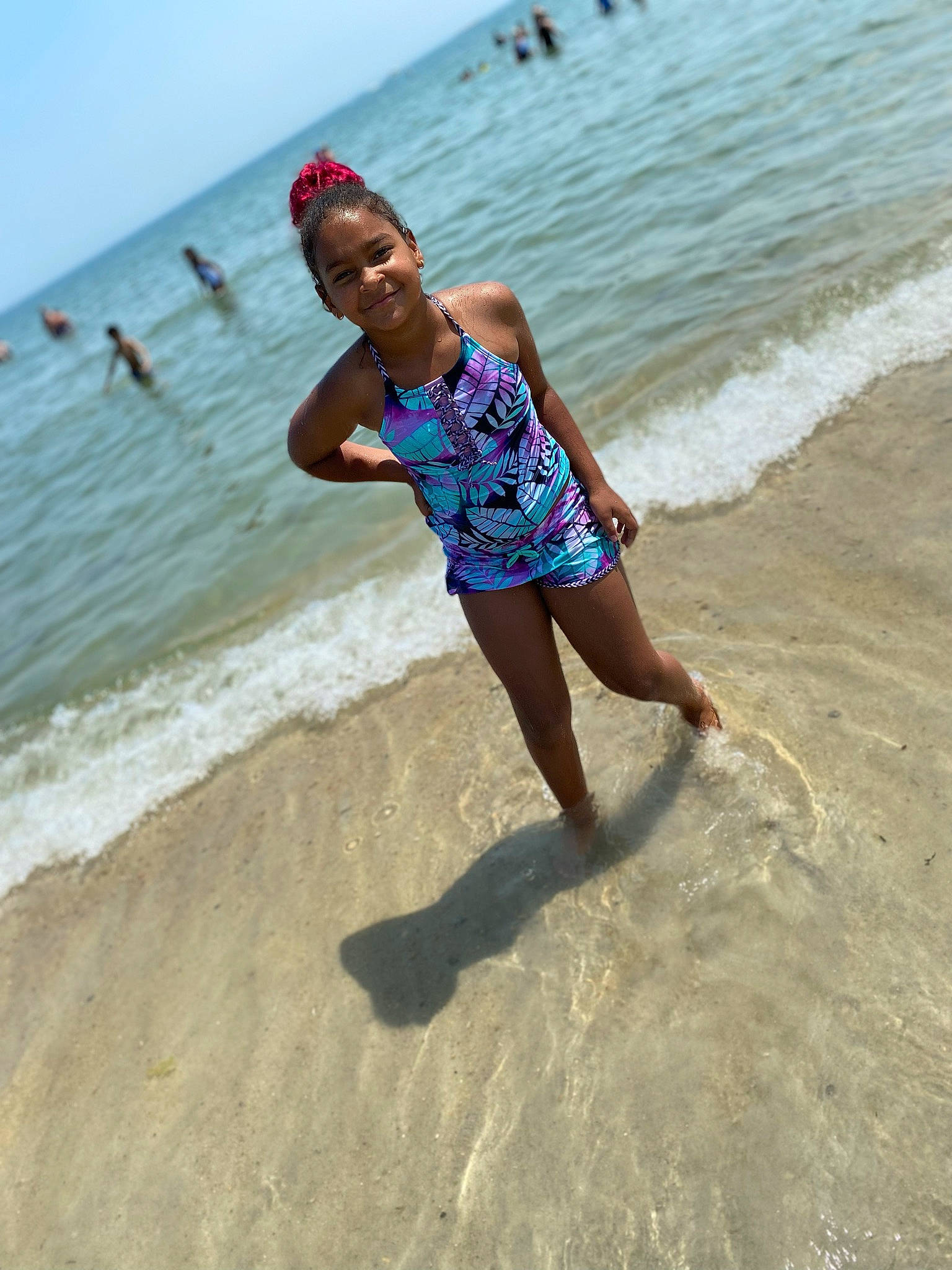 Kamyiah is registered to the contest to win money with this photo: barefoot, beach, coast, coastal_and_oceanic_landforms, fun, happy, holiday, joy, leg, leisure, people_in_nature, people_on_beach, person, sand, shore, sky, smile, thigh, travel, water