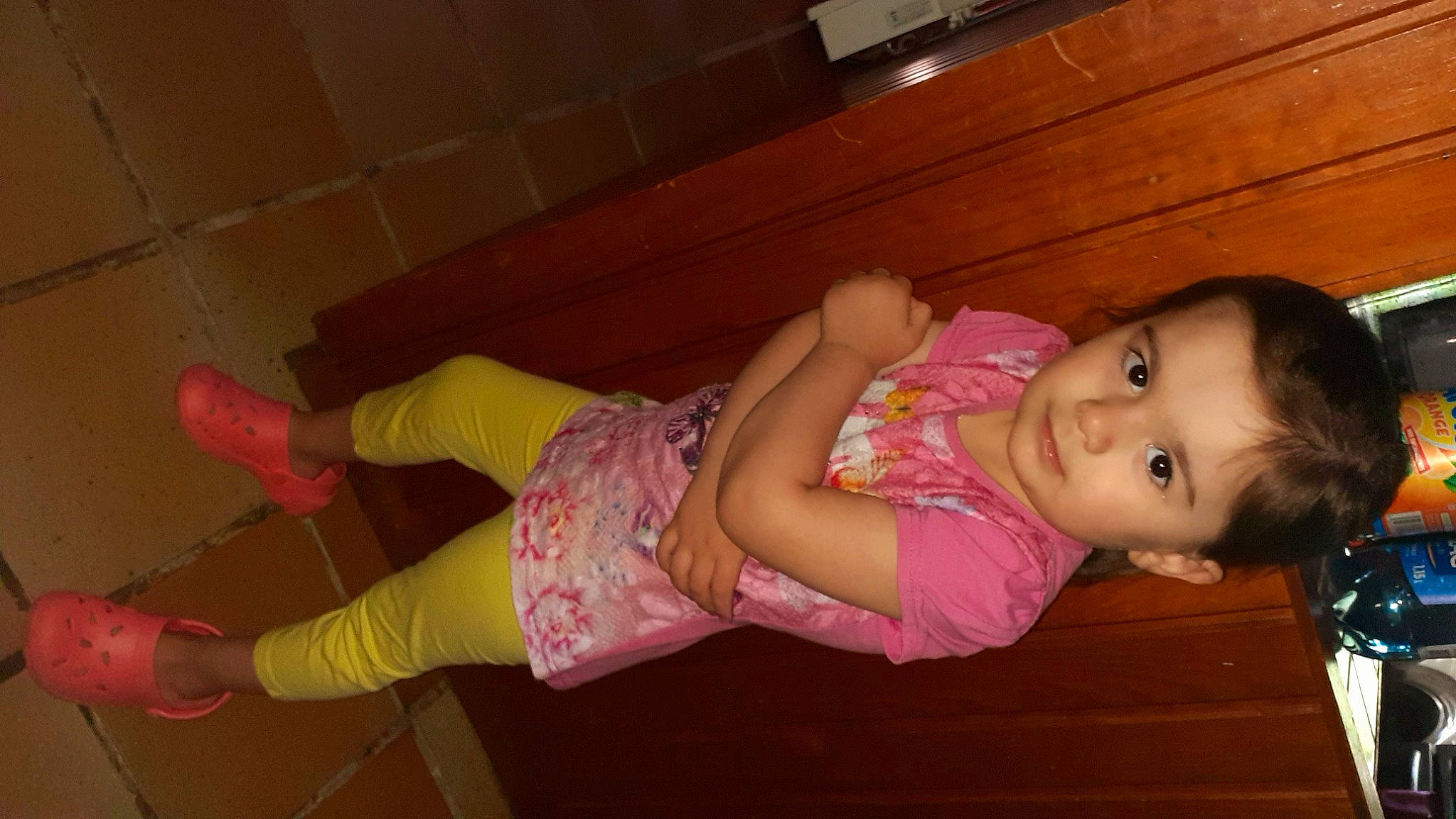 Lylou a rejoint le concours — aidez-le/la à gagner de superbes lots ! child, fun, leg, person, pink, toddler