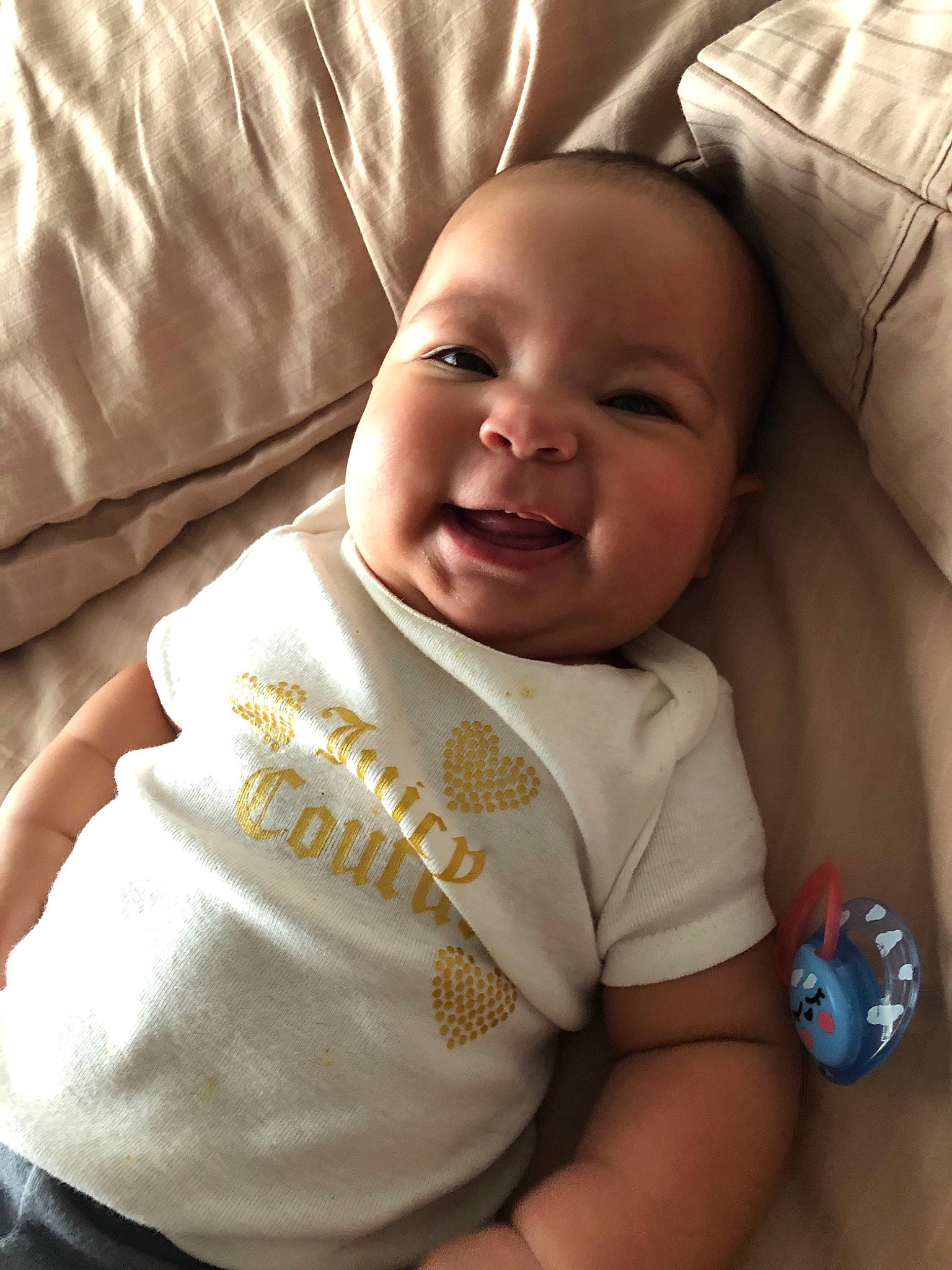 Indy is registered to the contest to win money with this photo: cheek, child, day, ear, eye, finger, hand, head, infant, lip, mouth, nose, person, product, skin, smile, toddler