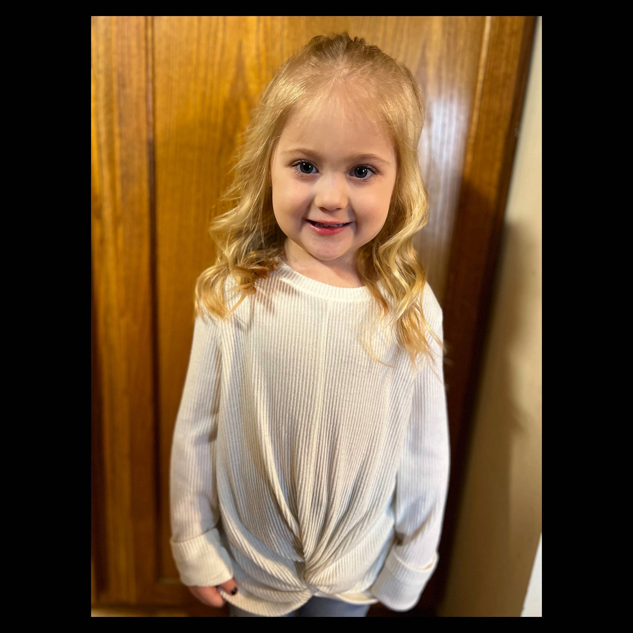 Journee joined the competition — help win amazing prizes! blond, brown_hair, cheek, eye, eyelash, facial_expression, fashion_accessory, fashion_design, flash_photography, fun, fur, happy, joy, long_hair, magenta, pattern, person, sleeve, smile, t_shirt