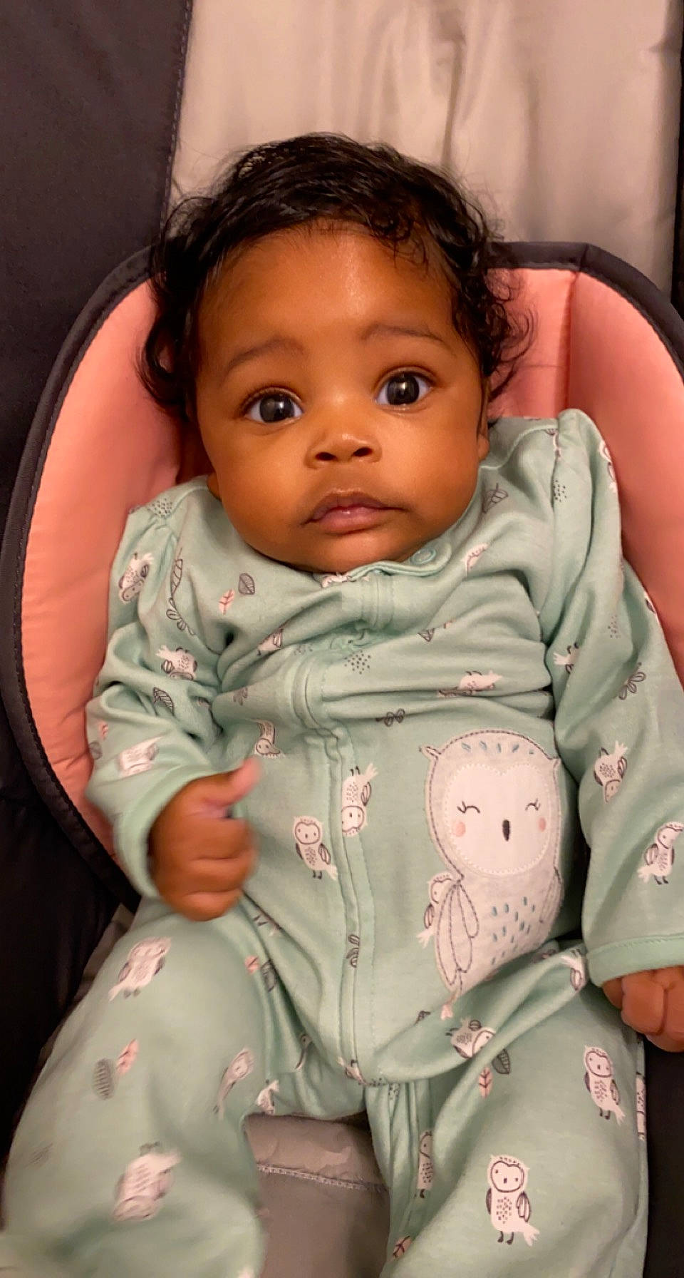 Emani is registered to the contest to win money with this photo: baby_toddler_clothing, cheek, chin, comfort, eye, eyebrow, face, facial_expression, hairstyle, hand, head, human_body, joint, leg, lip, mouth, neck, nose, organ, person