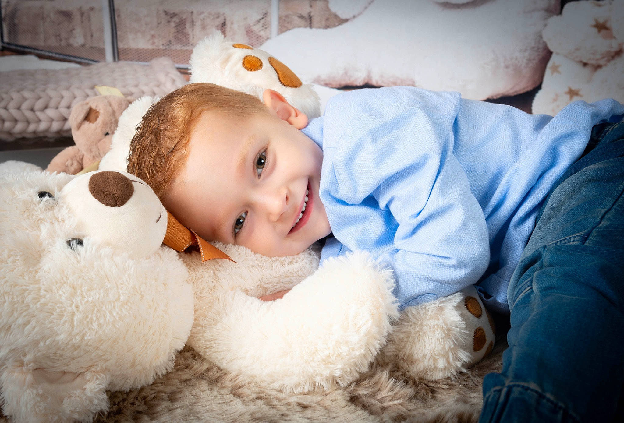 Maloan participe au concours pour gagner de l'argent avec cette photo : baby, baby_toddler_clothing, cheek, child, comfort, eye, face, flash_photography, fun, fur, happy, iris, joy, nose, person, skin, smile, stuffed_toy, teddy_bear, textile