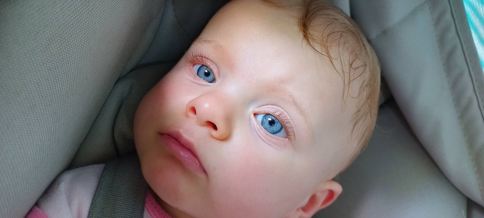 Lyla a rejoint le concours — aidez-le/la à gagner de superbes lots ! baby, baby_toddler_clothing, cheek, child, close_up, eyelash, flash_photography, forehead, hair, happy, lip, no_expression, nose, person, portrait_photography, skin, toddler