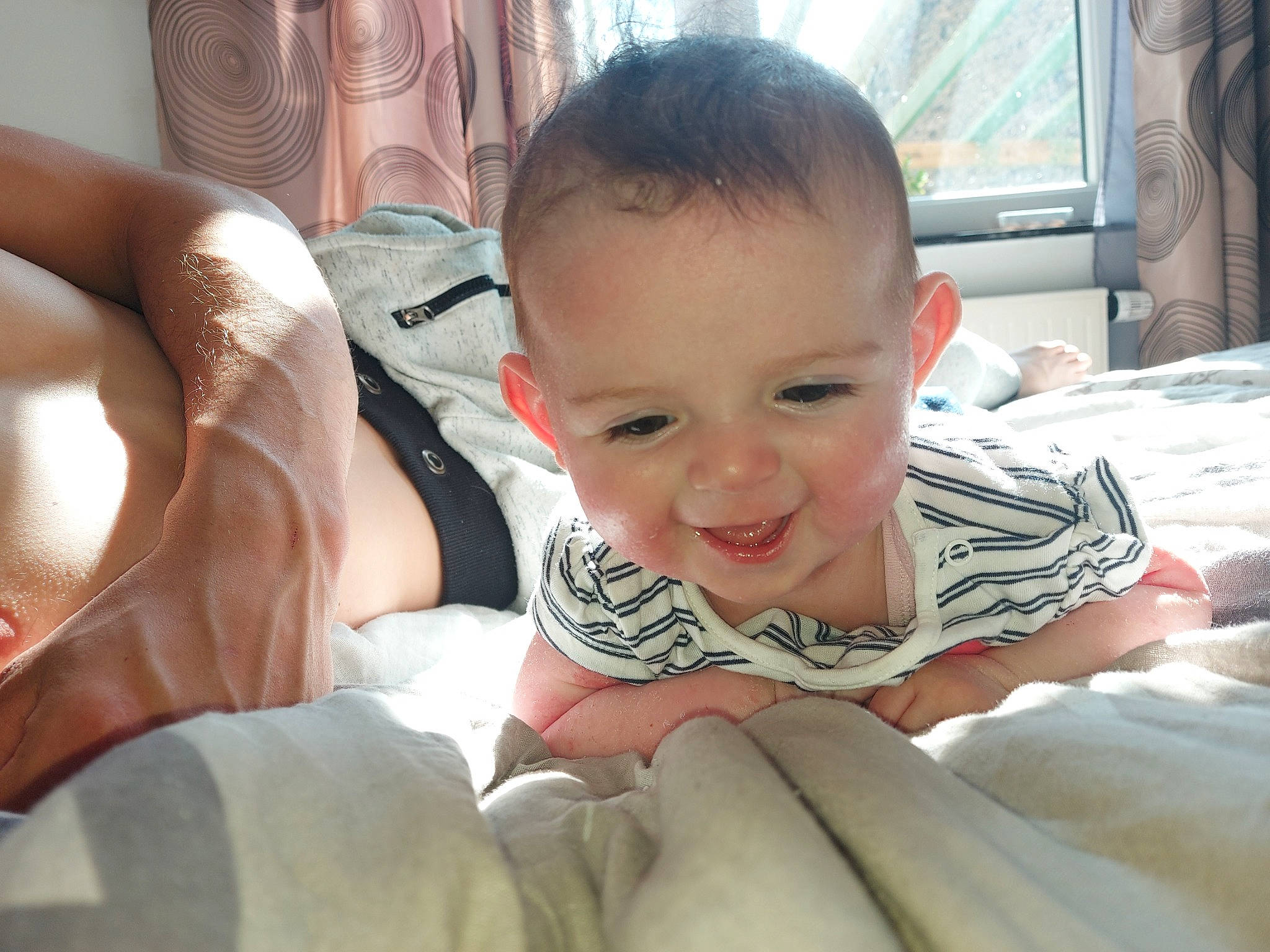 Celya a rejoint le concours — aidez-le/la à gagner de superbes lots ! baby, cheek, chest, chin, comfort, eye, face, finger, happy, head, joy, linens, mammal, muscle, person, room, skin, smile, thigh, thumb