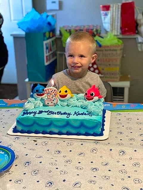 Kaden is registered to the contest to win money with this photo: baby, baked_goods, birthday, birthday_cake, blue, cake, cake_decorating, cake_decorating_supply, chair, child, dessert, event, food, fun, joy, person, smile, sugar_cake, sugar_paste, sweetness