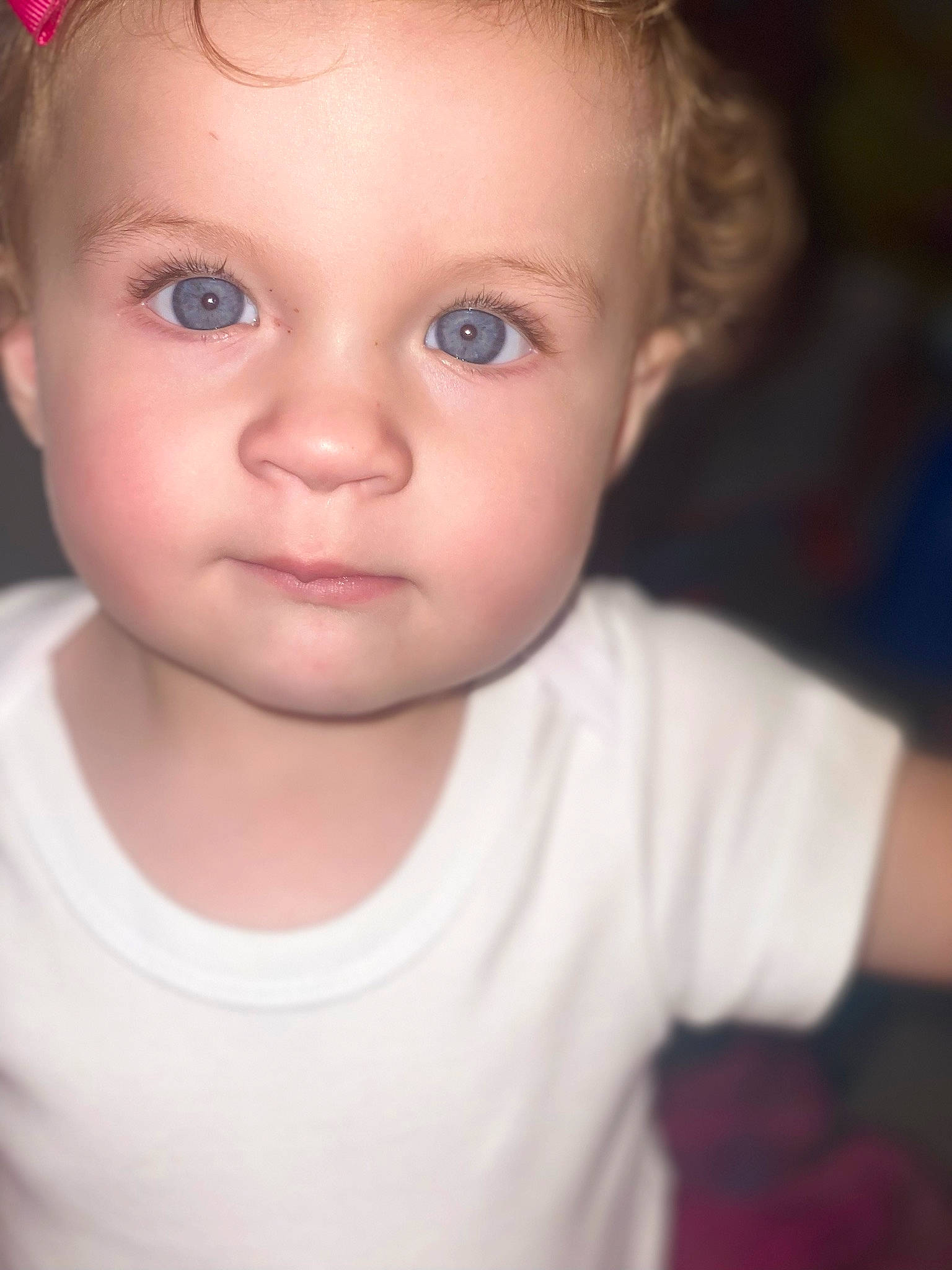 Emerie is registered to the contest to win money with this photo: cheek, ear, eye, eyebrow, eyelash, flash_photography, forehead, hair, happy, human_body, iris, jaw, lip, mouth, neck, nose, person, shoulder, skin, smile