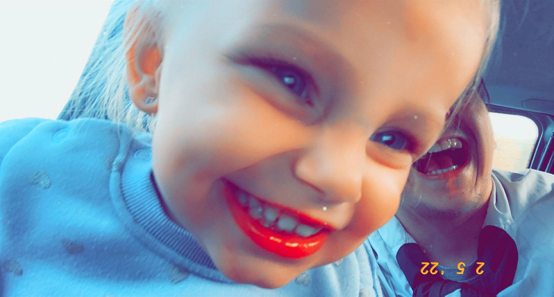 Lana participe au concours pour gagner de l'argent avec cette photo : cheek, chin, ear, eye, eyebrow, eyelash, facial_expression, forehead, happy, human_body, iris, jaw, joy, lip, lipstick, mouth, nose, person, skin, smile