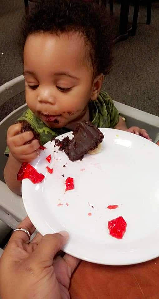 Kashmir is registered to the contest to win money with this photo: baby, cake, child, chocolate_cake, comfort_food, cuisine, dessert, dish, eating, food, frozen_dessert, fruit, meal, person, sweetness, toddler