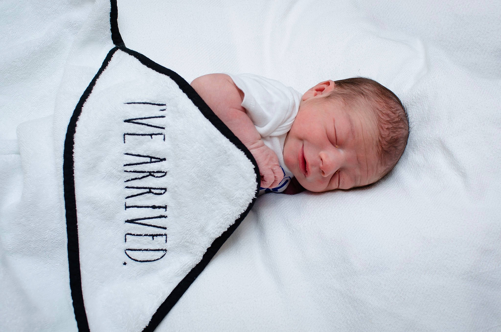 Javi is registered to the contest to win money with this photo: baby, baby_toddler_clothing, bedding, chest, child, comfort, elbow, eyelash, fashion_accessory, font, fur, happy, linens, mammal, neck, pattern, person, product, sleeve, textile