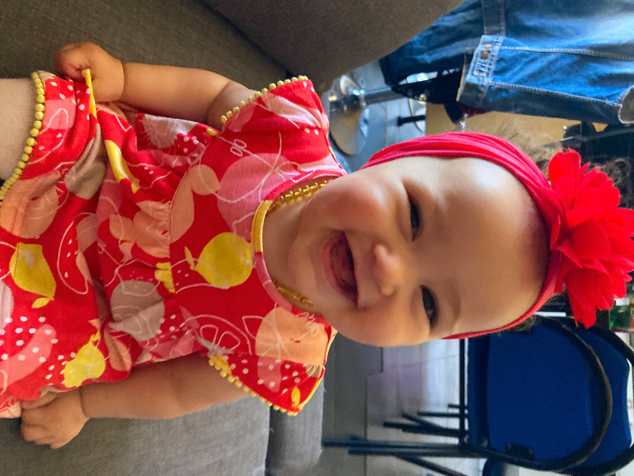 Honorine a rejoint le concours — aidez-le/la à gagner de superbes lots ! baby, baby_toddler_clothing, cheek, child, dress, facial_expression, fun, happy, hat, joy, lip, mouth, nose, pattern, person, pink, plant, red, skin, smile